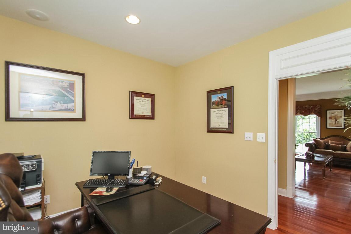 WATERLOO FARMS - Farm