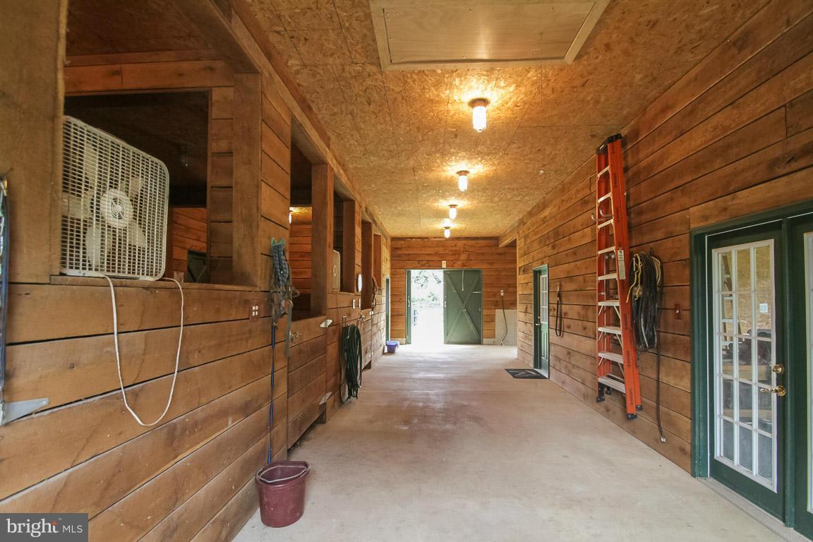 WATERLOO FARMS - Farm