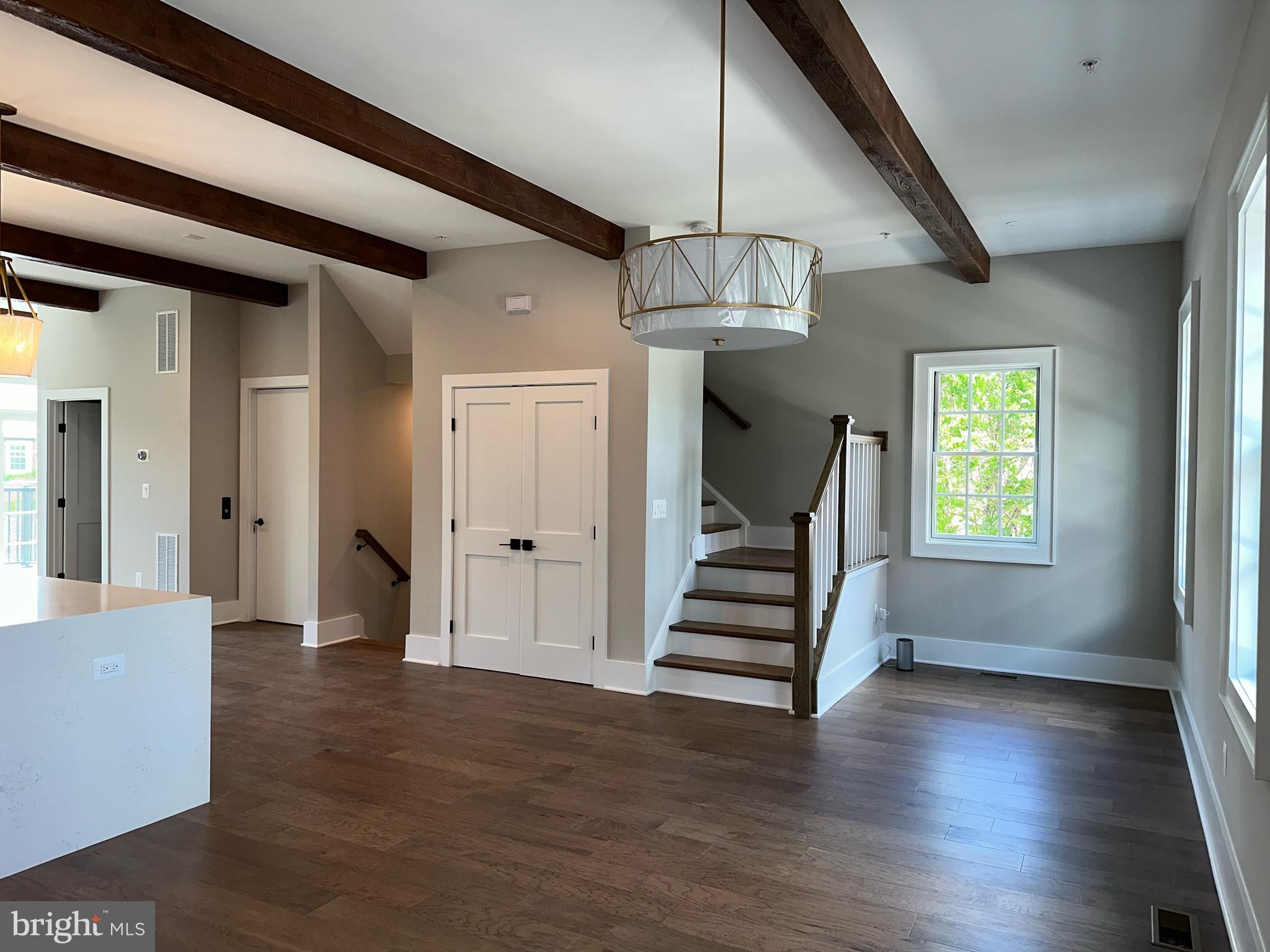 RIVERPLACE - Residential