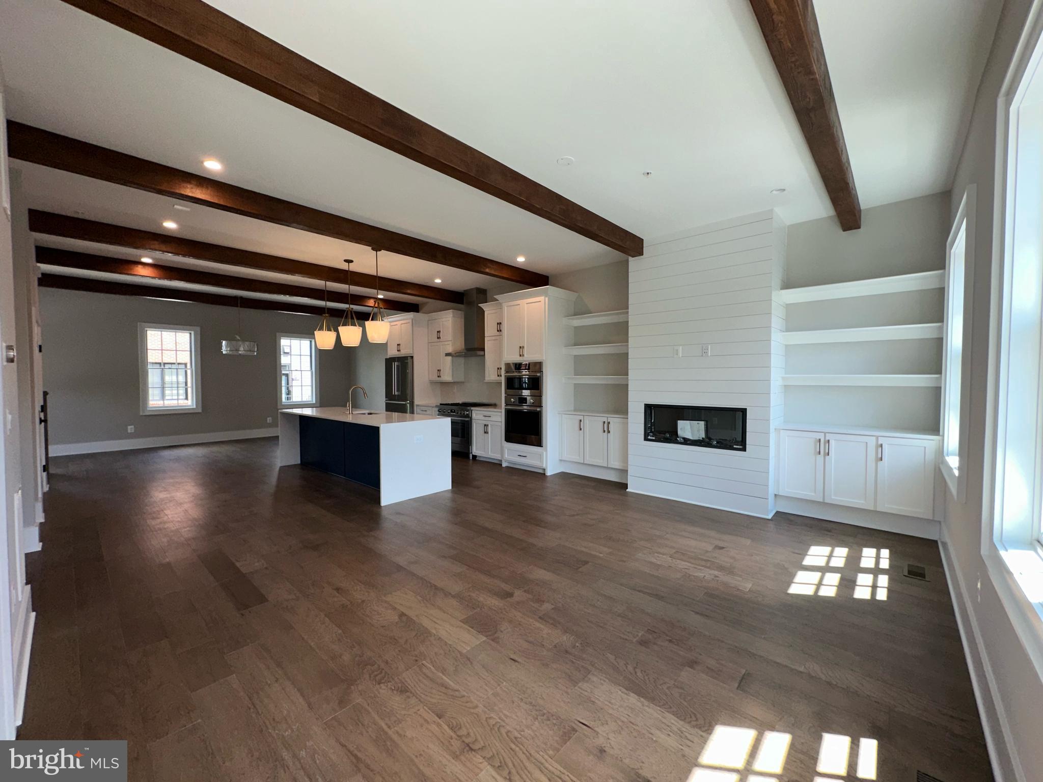 RIVERPLACE - Residential