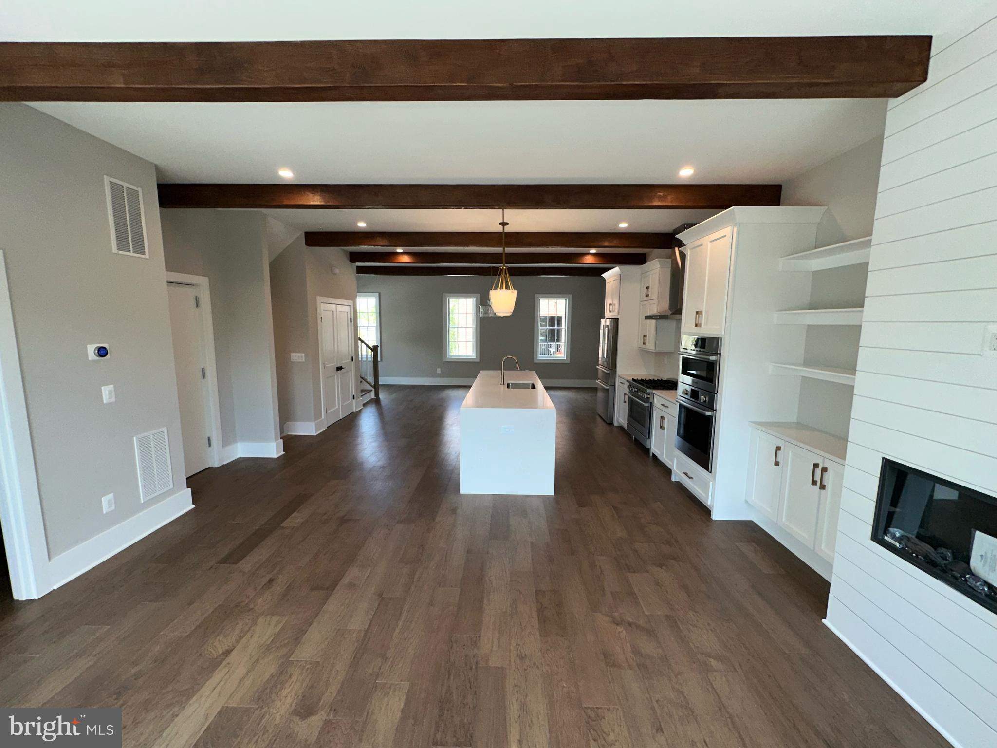 RIVERPLACE - Residential