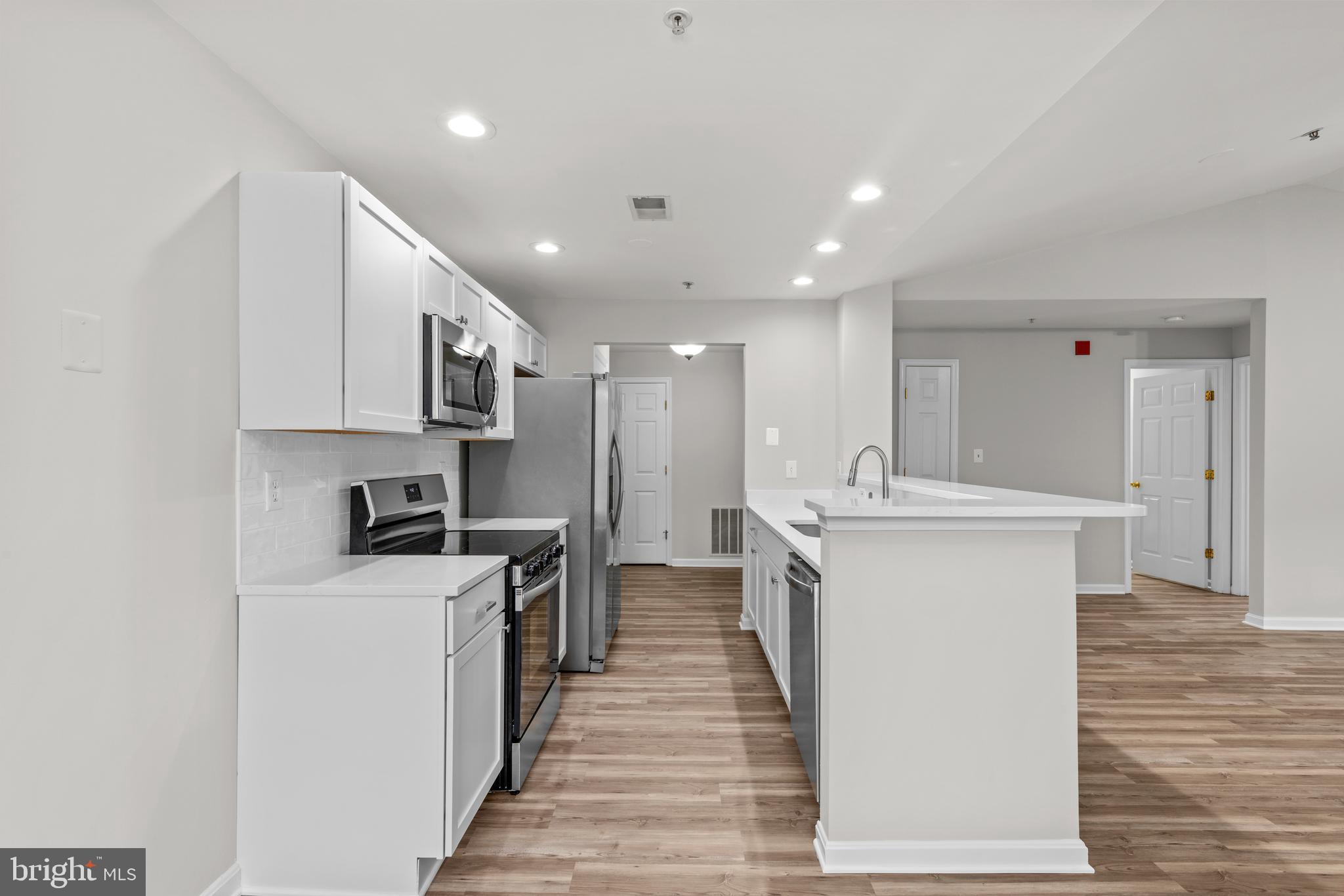 TIDEWATER COLONY - Residential