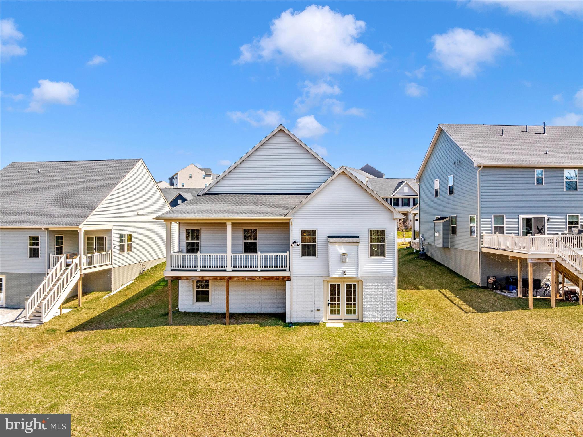 LAKE LINGANORE - Residential