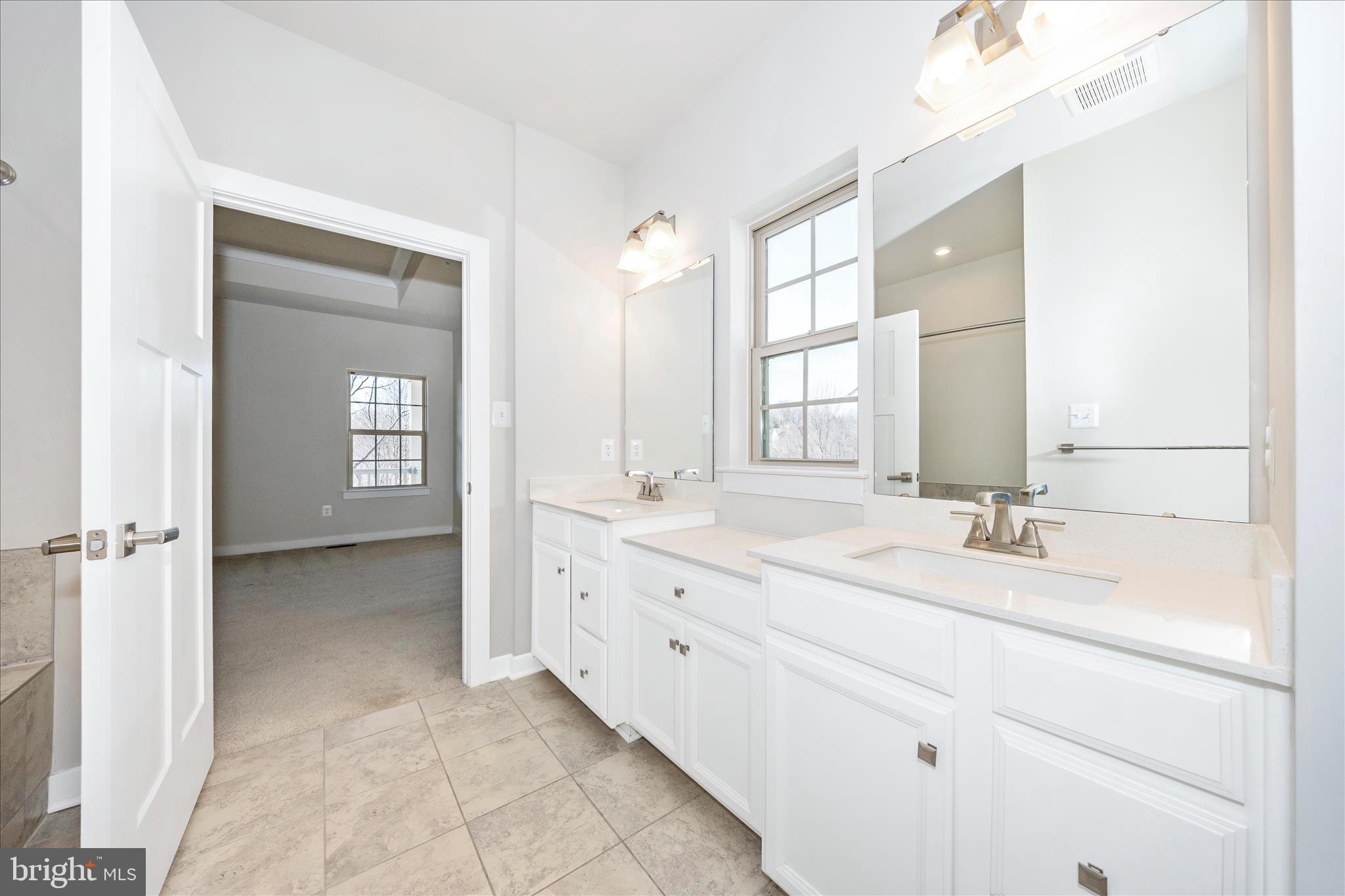 LAKE LINGANORE - Residential