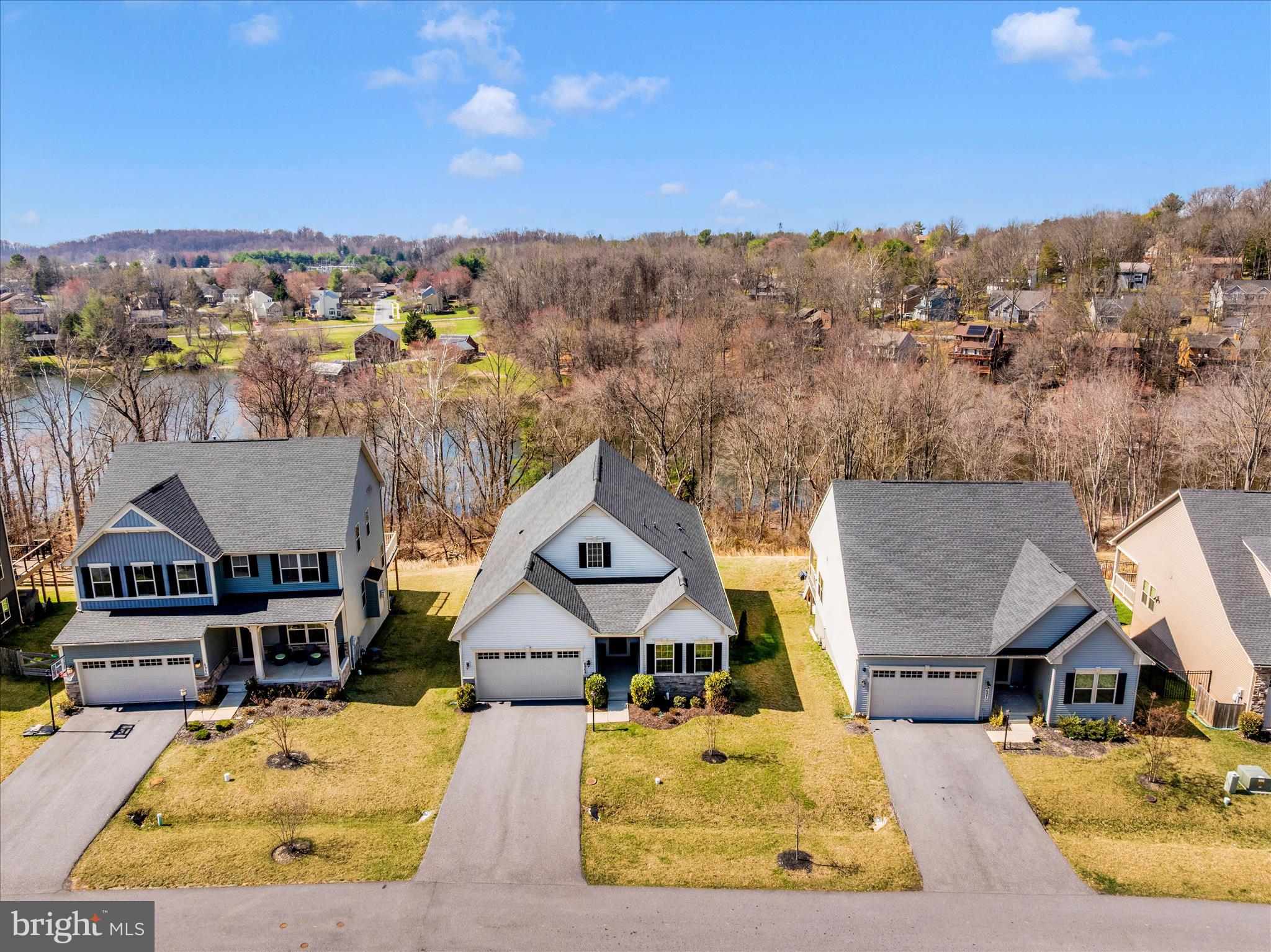 LAKE LINGANORE - Residential