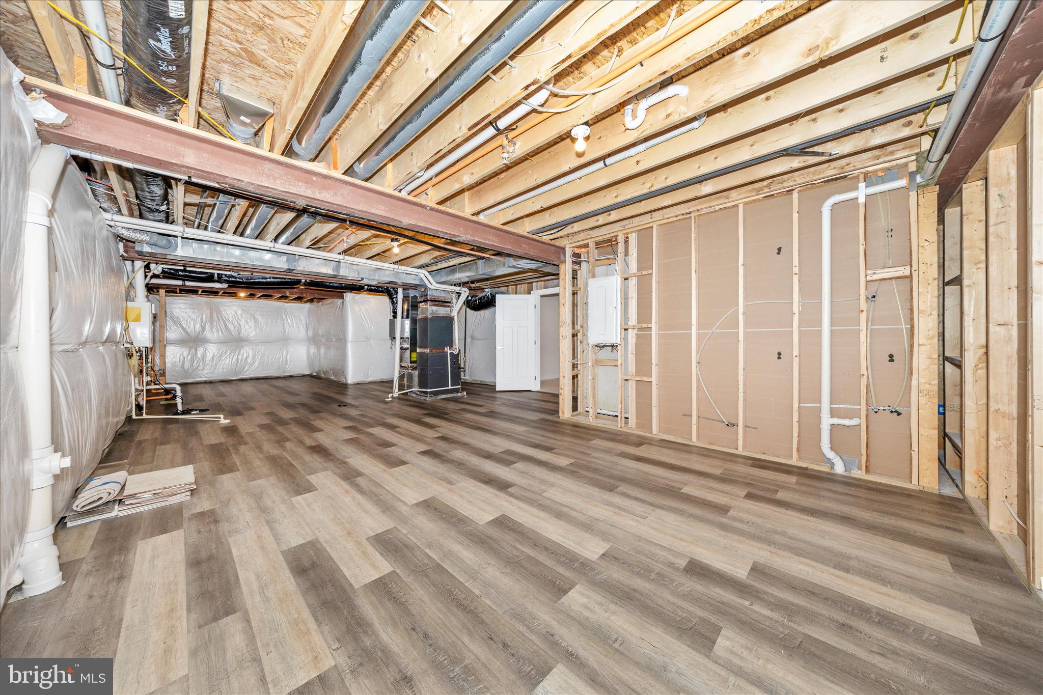 LAKE LINGANORE - Residential