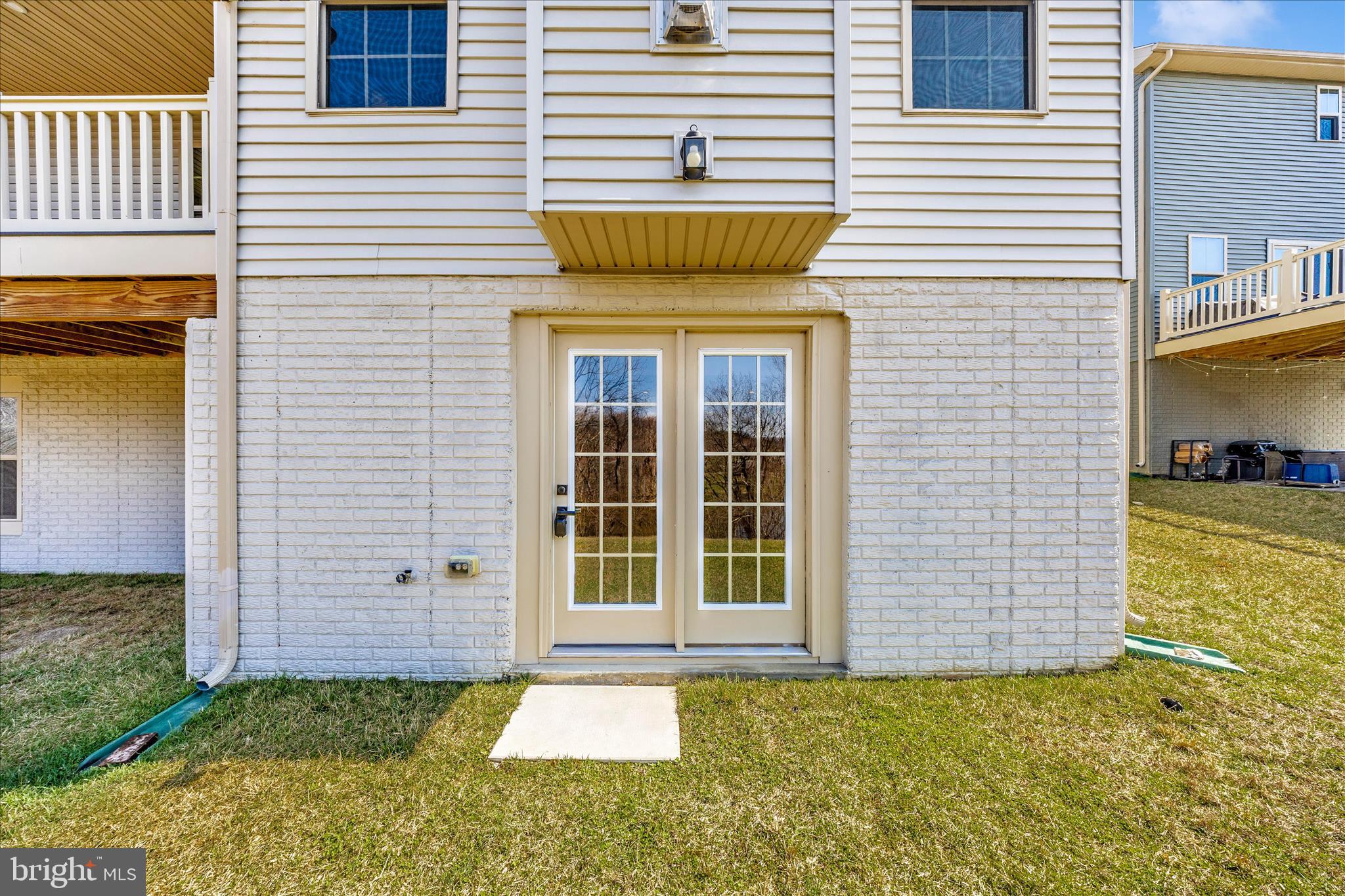 LAKE LINGANORE - Residential