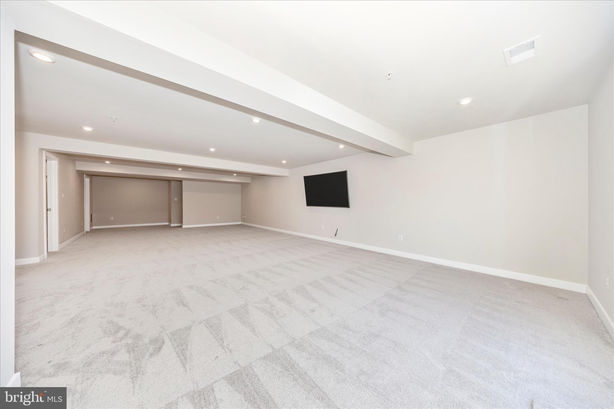 LAKE LINGANORE - Residential