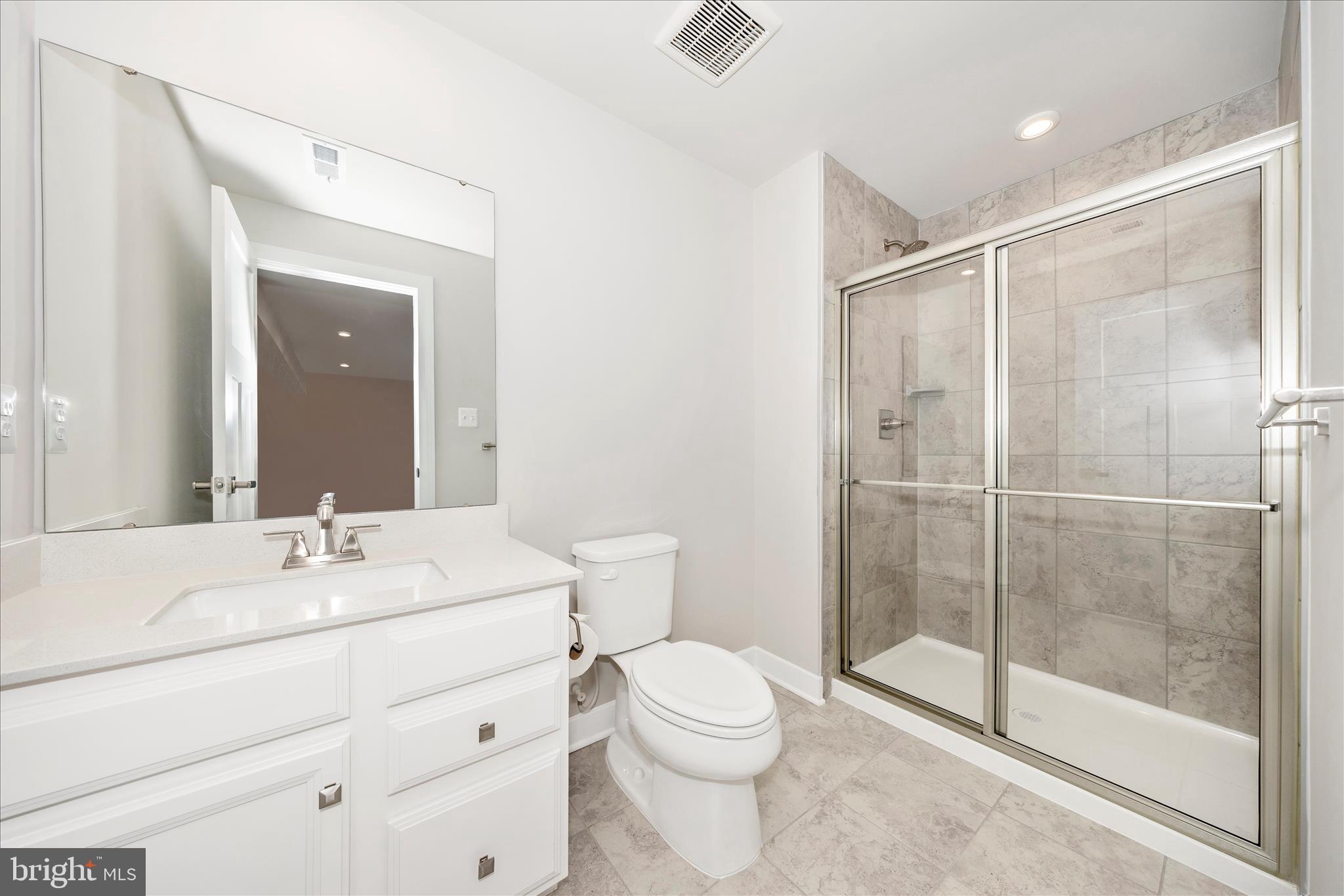 LAKE LINGANORE - Residential