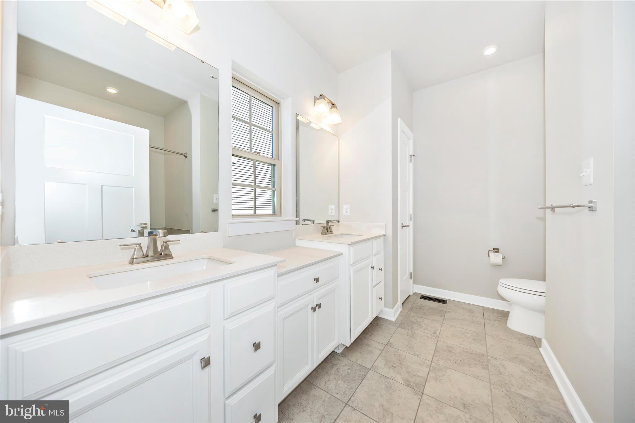 LAKE LINGANORE - Residential