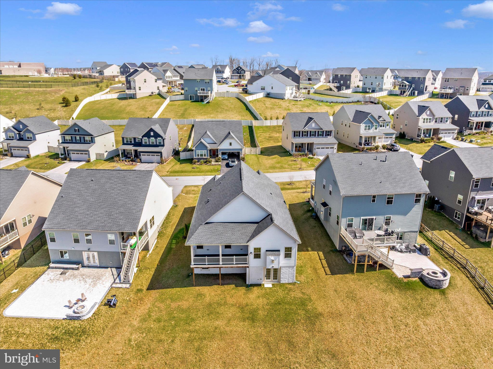 LAKE LINGANORE - Residential