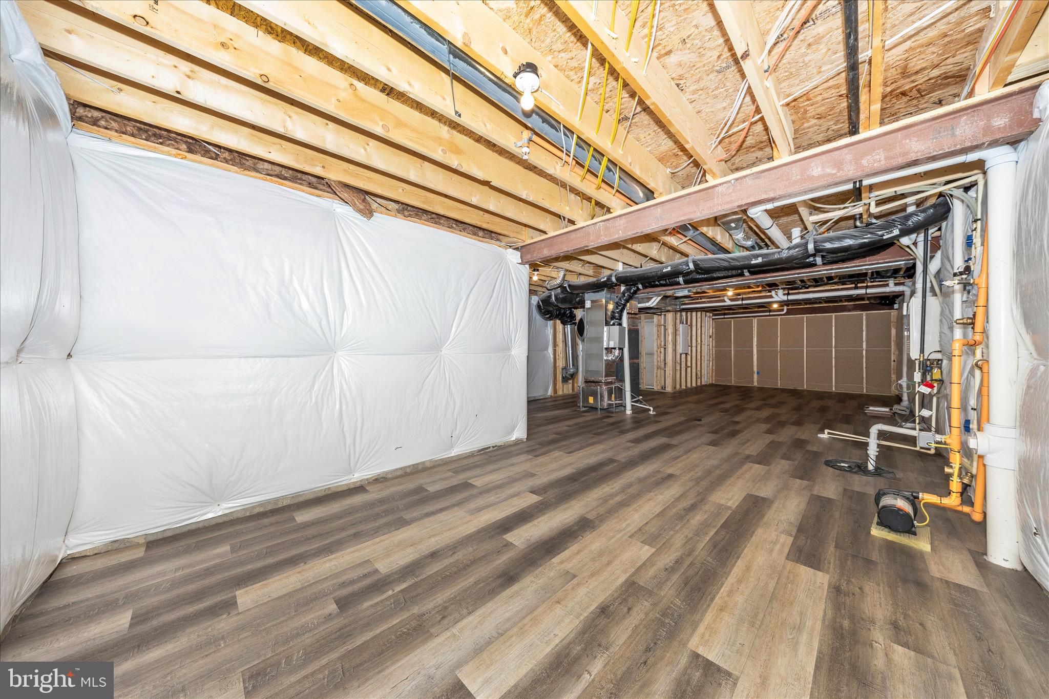 LAKE LINGANORE - Residential