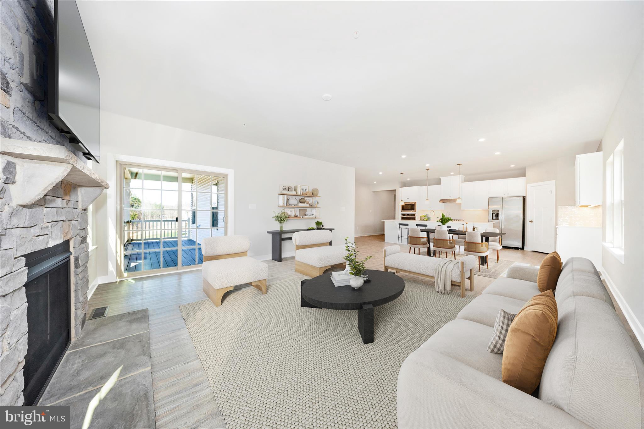 LAKE LINGANORE - Residential