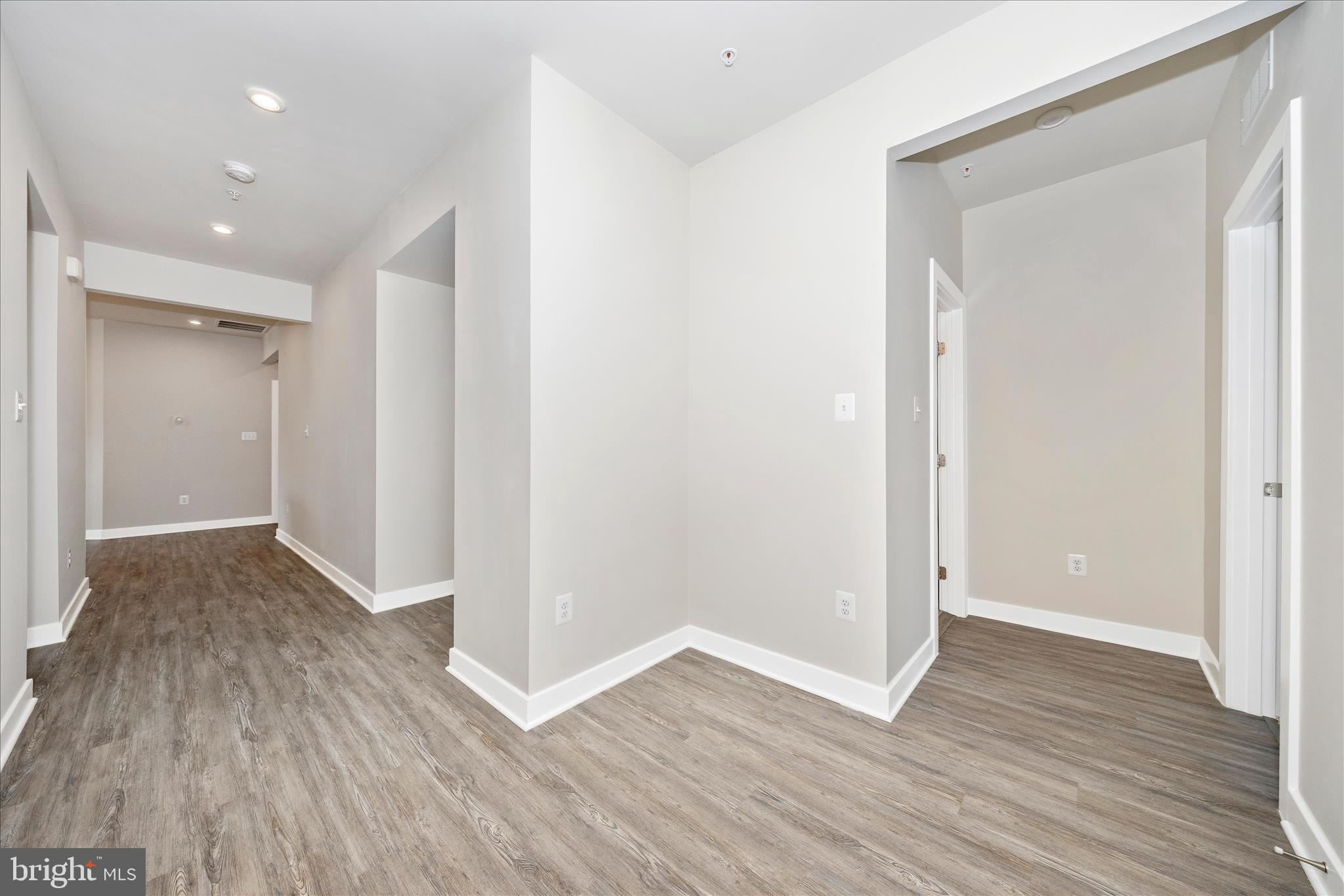 LAKE LINGANORE - Residential