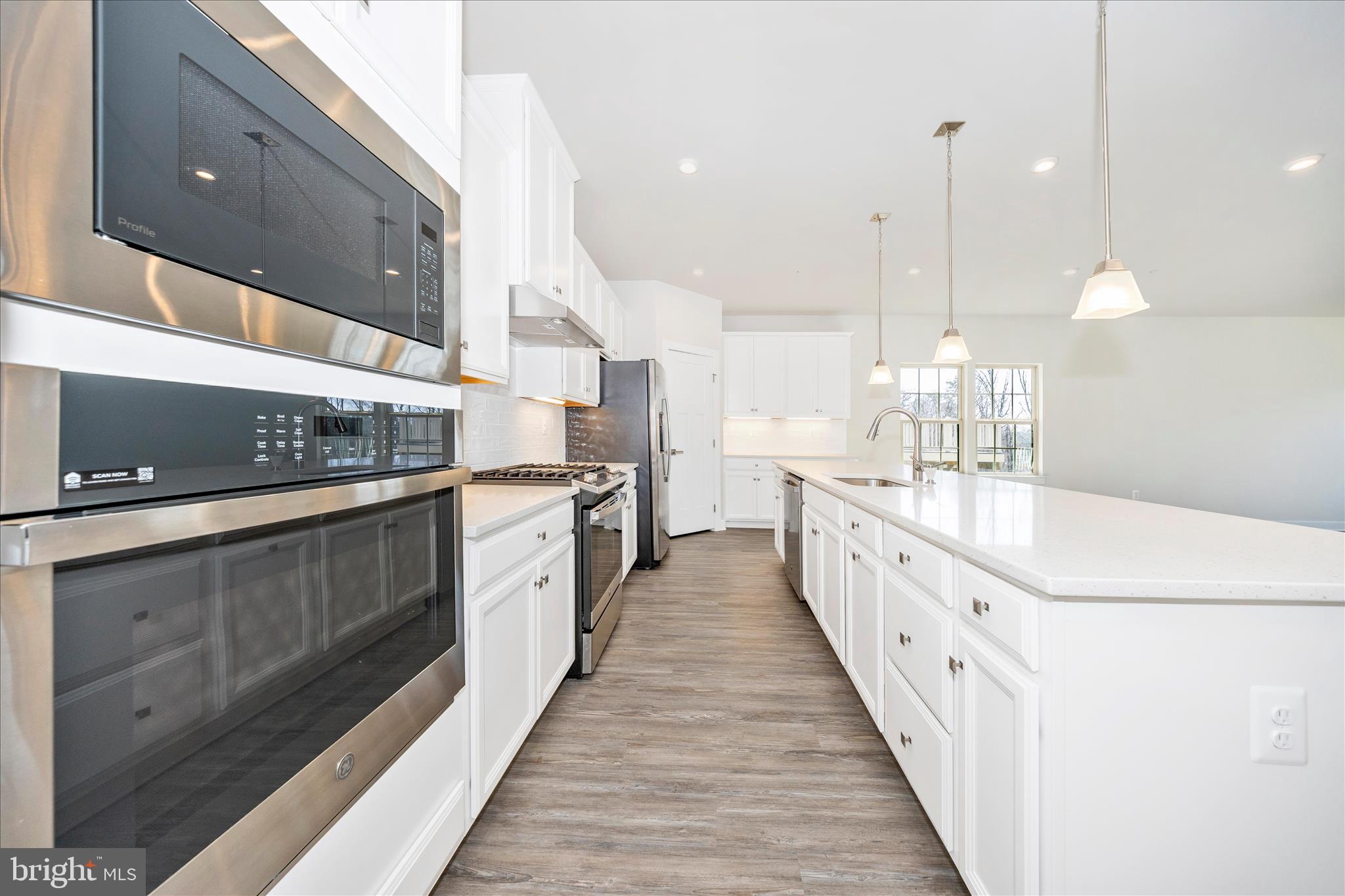 LAKE LINGANORE - Residential