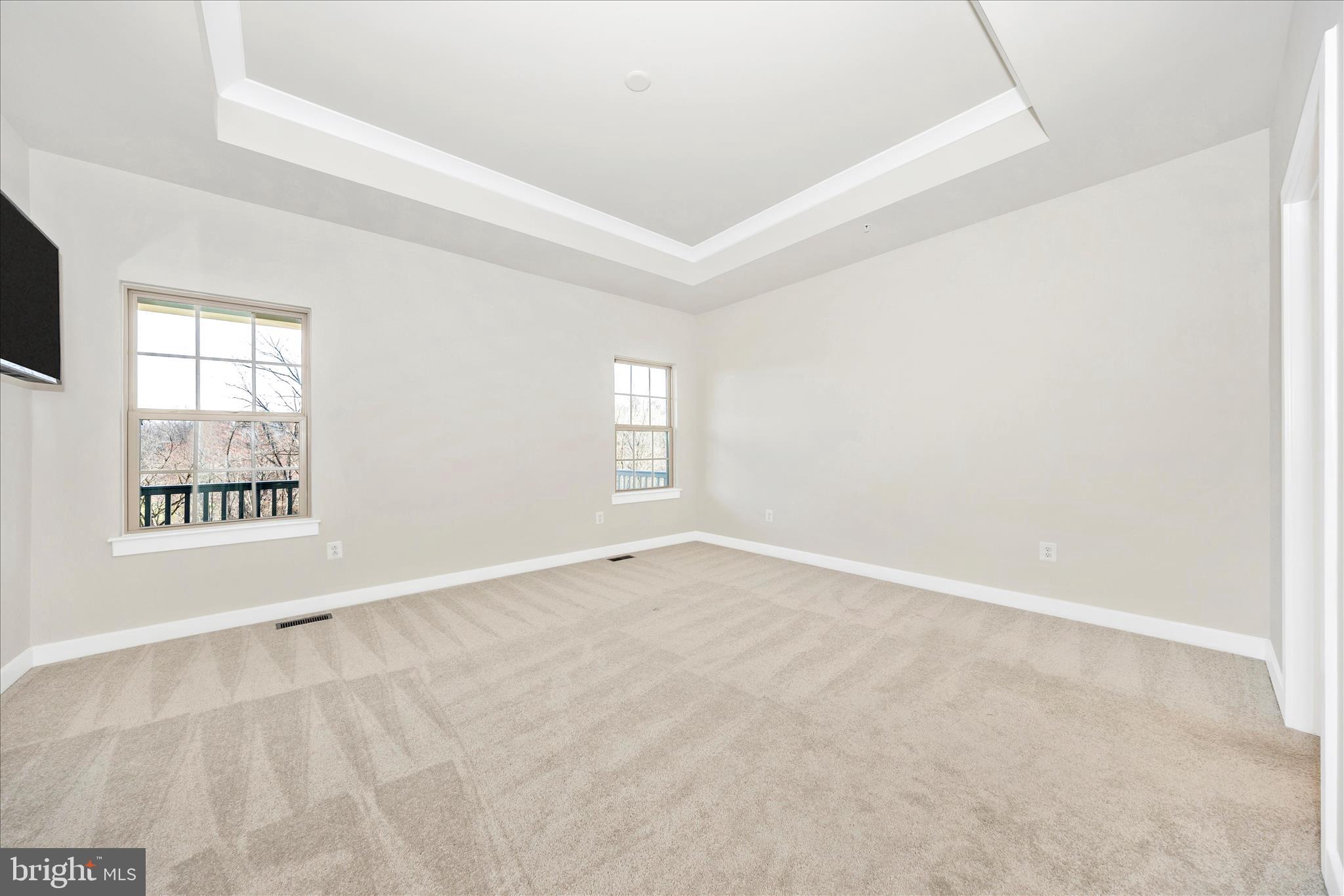 LAKE LINGANORE - Residential