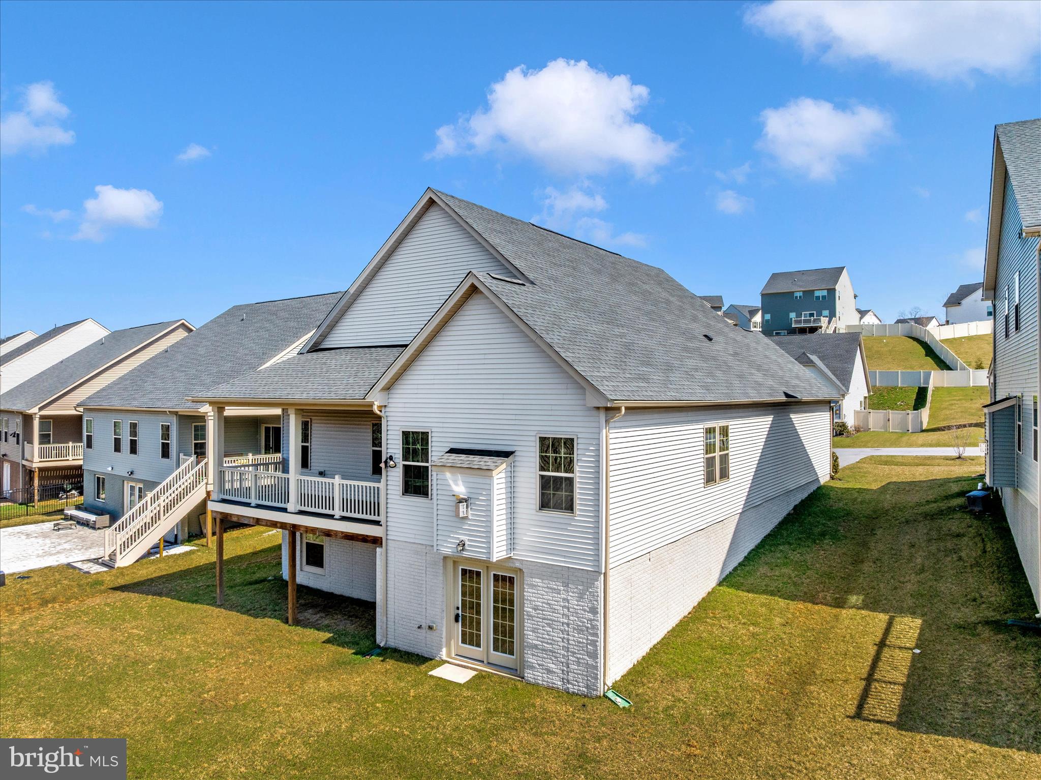 LAKE LINGANORE - Residential