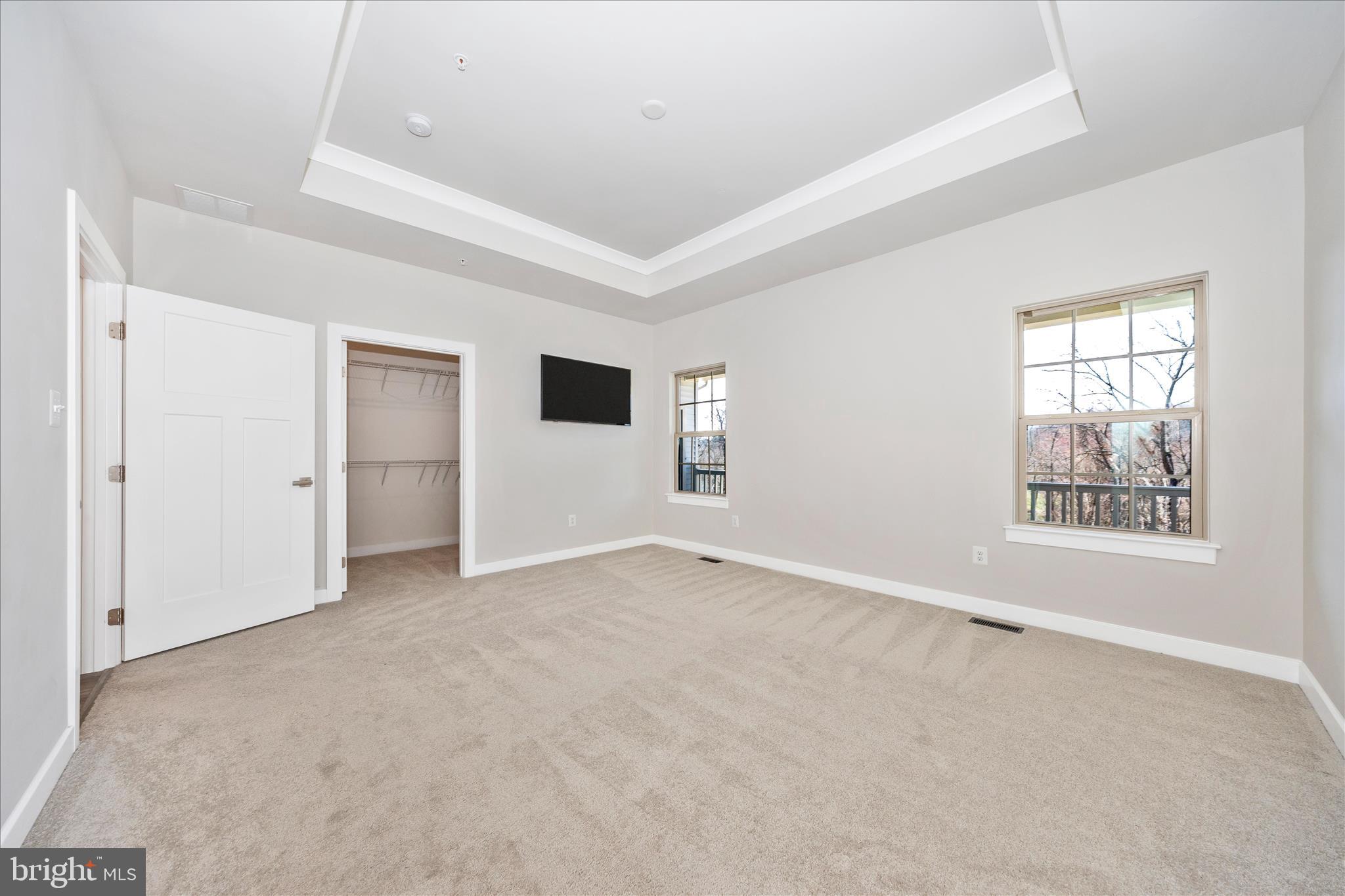 LAKE LINGANORE - Residential