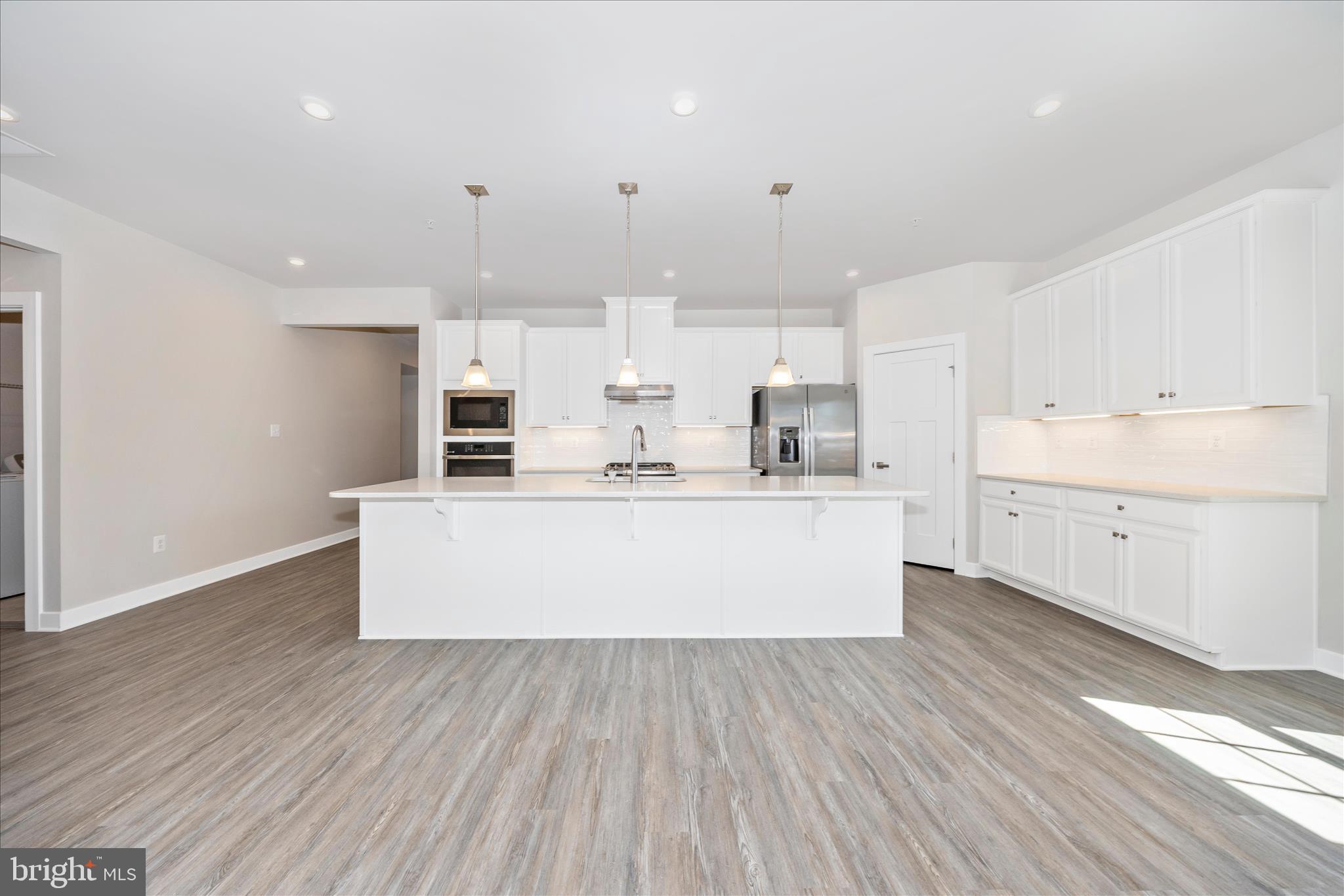 LAKE LINGANORE - Residential