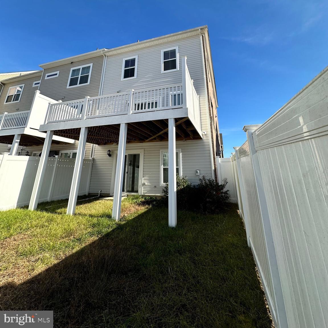 STONEHAVEN - Residential Lease