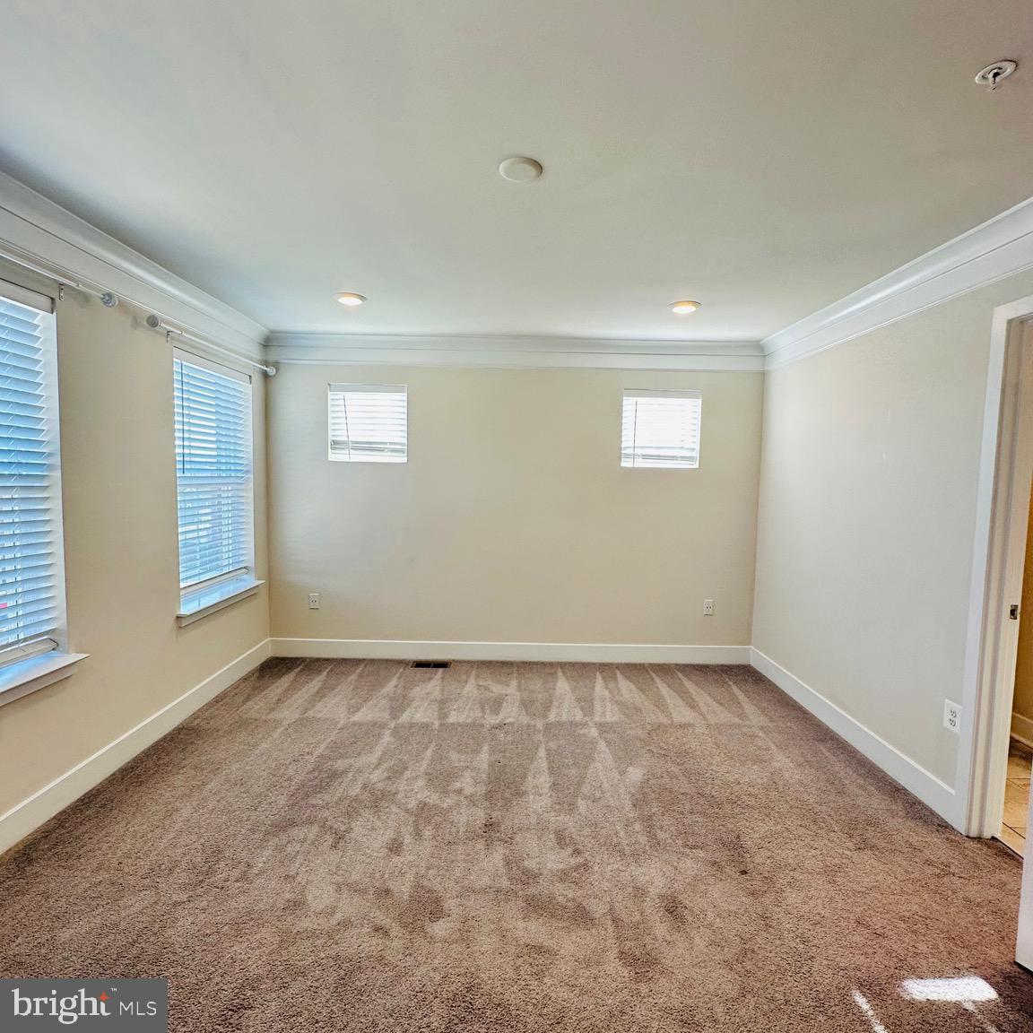 STONEHAVEN - Residential Lease