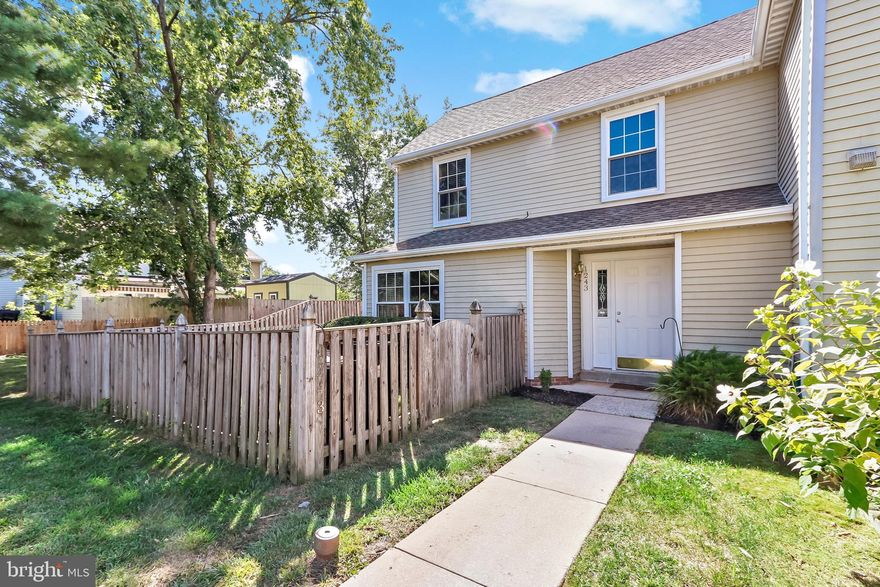 WELCOME HOME!  2 BEDROOM, 2.5 BATH WELL MAINTAINED END OF GROUP TOWNHOME--KITCHEN W/SS APPLIANCES--CROWN MOLDING--LAMINATE FLOORS--FRESHLY PAINT--NEW W/W CARPET--RECESSED LIGHTING--WASHER/DRYER--FLOORED ATTIC W/STEPS--HOA MAINTAINS ROOF,SIDING,GRASS,SNOW & TRASH--ASSIGNED PARKING--COMMUNITY POOL, TENNIS, TOT LOT--NEW ROOF--FENCED FRONT YARD AND SO MUCH MORE!

NOT FHA APPROVED!