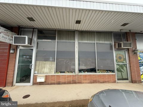 Photo of 1120 Roosevelt Avenue #SUITE 3, YORK, PA 17404 (MLS # PAYK2104608)