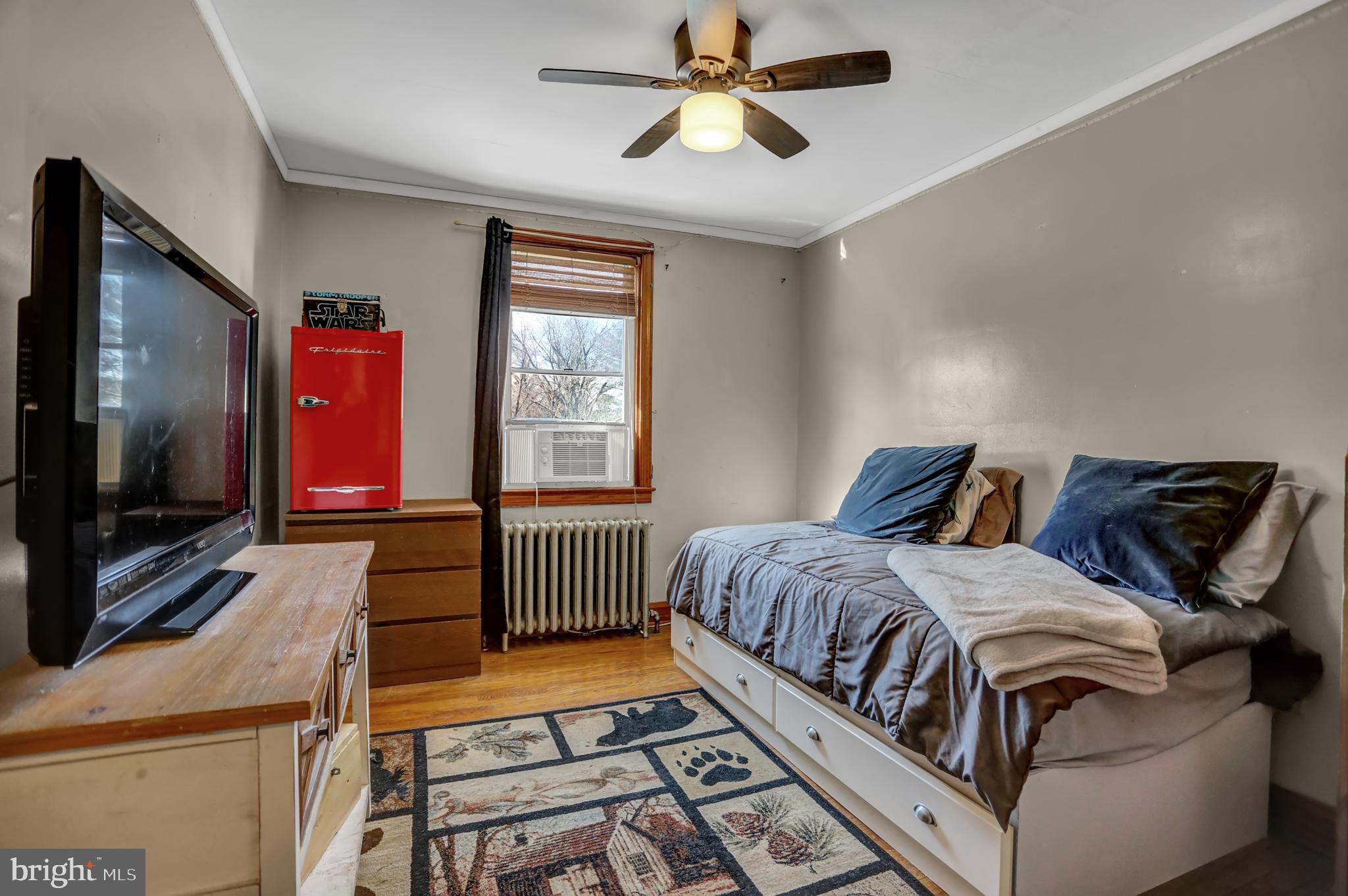 WOODSIDE - Residential