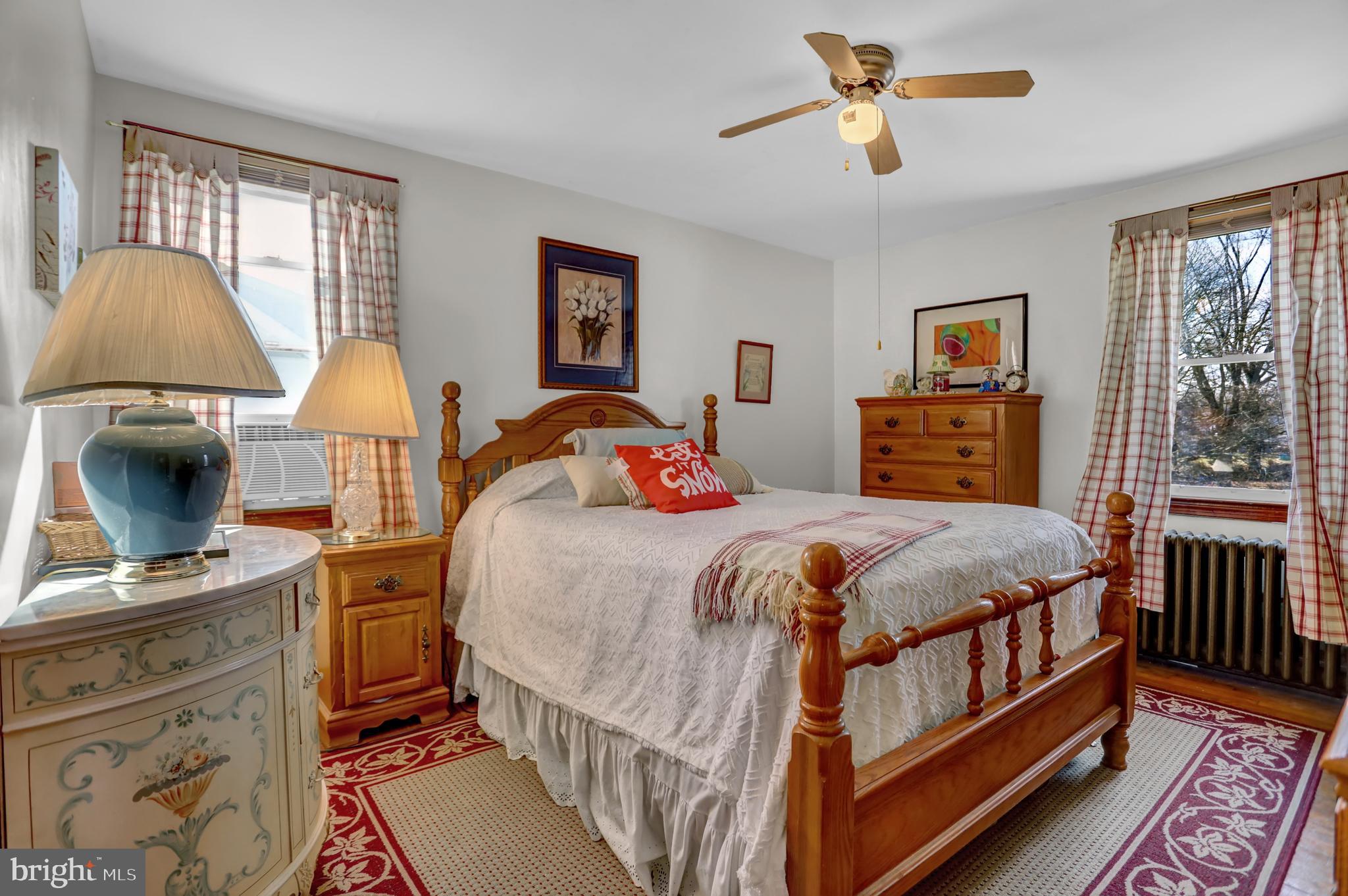 WOODSIDE - Residential