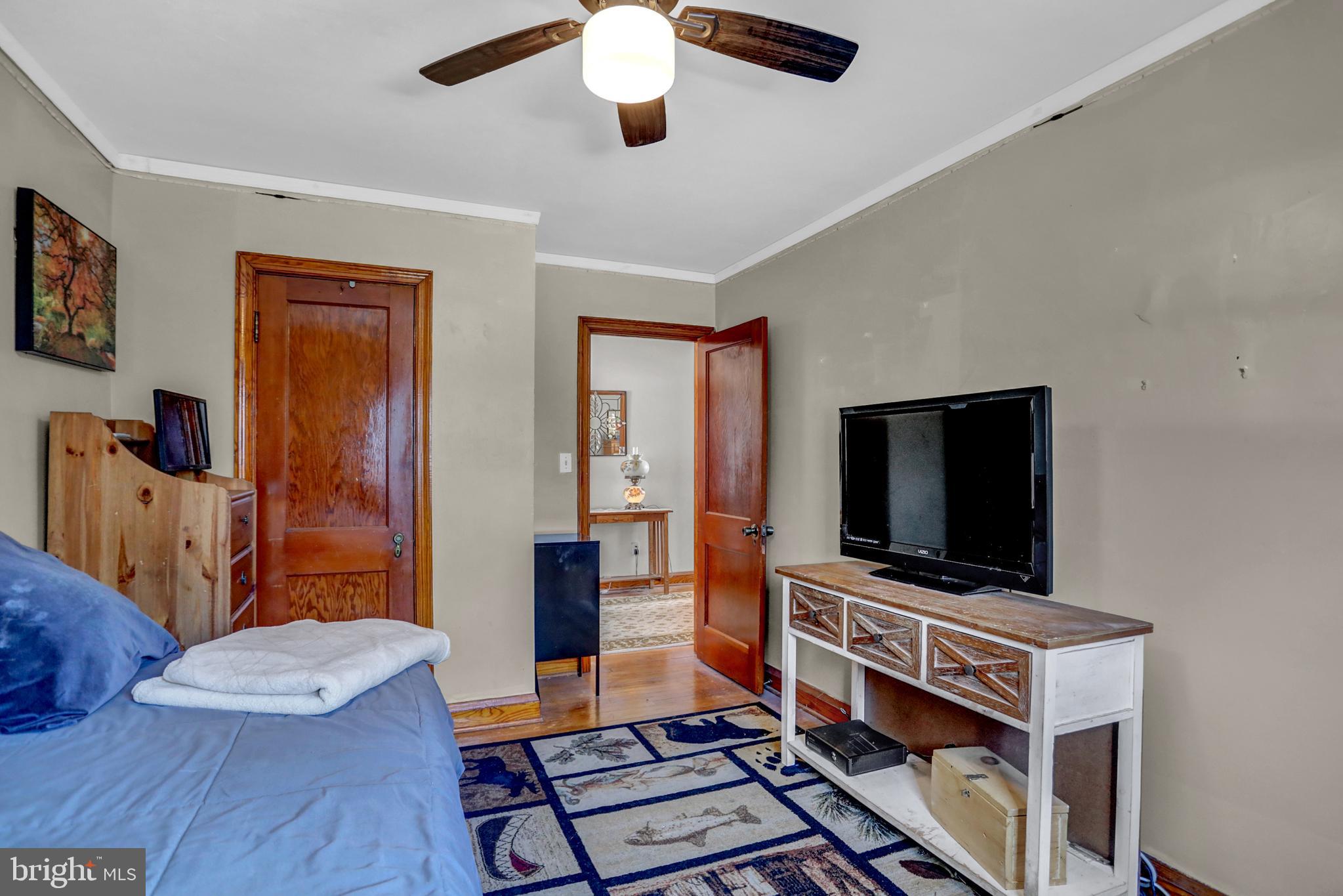 WOODSIDE - Residential