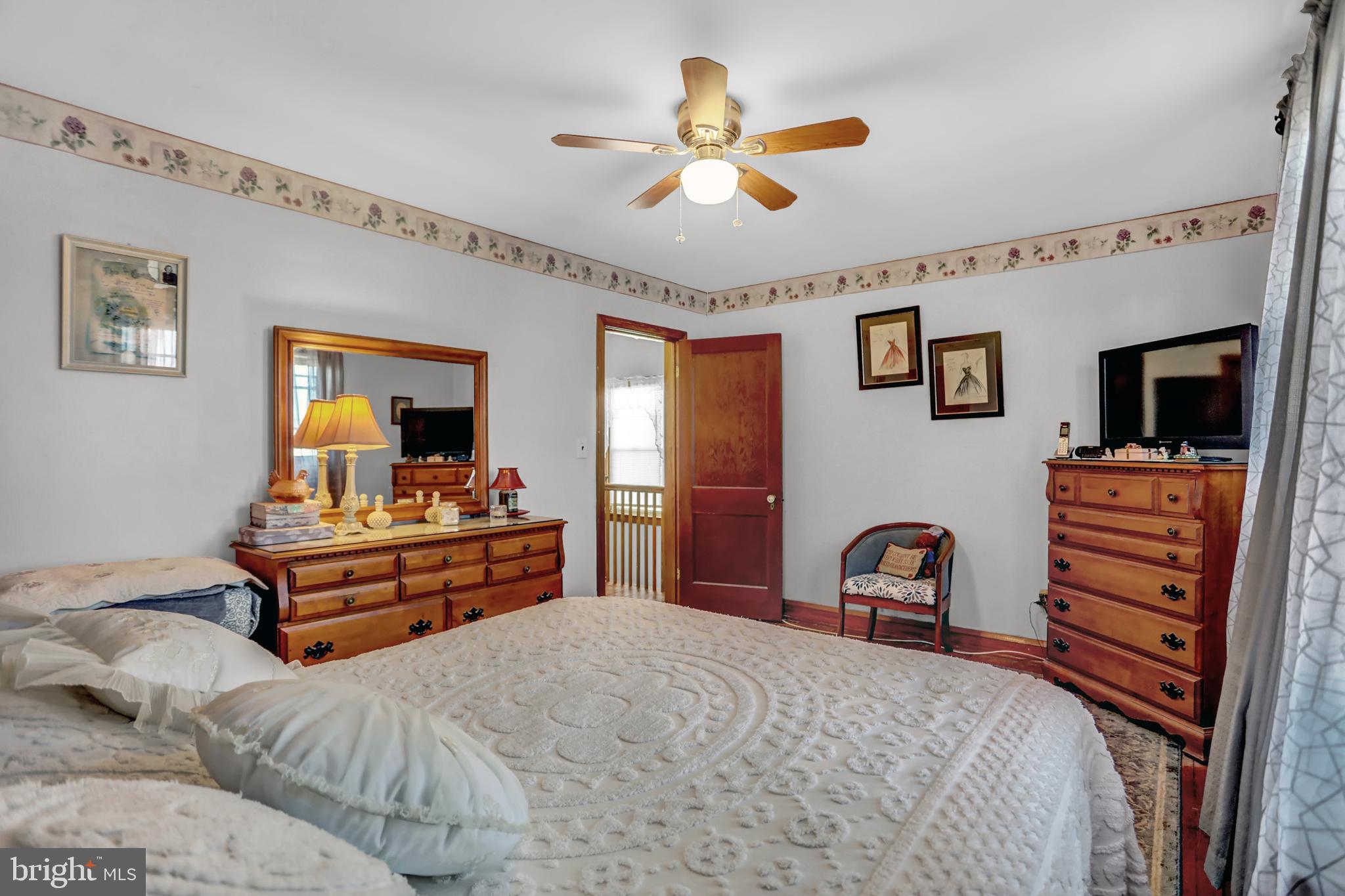 WOODSIDE - Residential