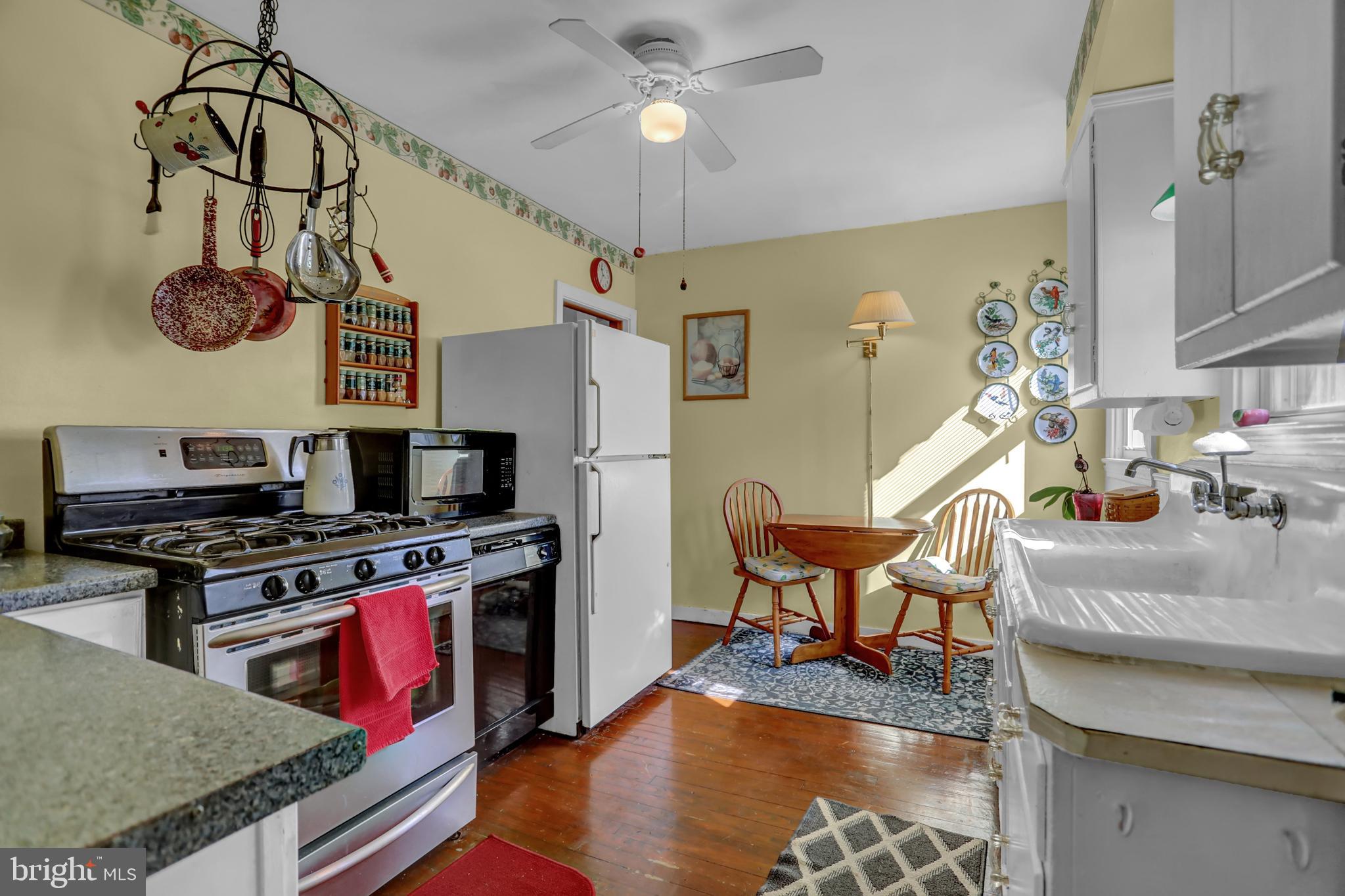 WOODSIDE - Residential