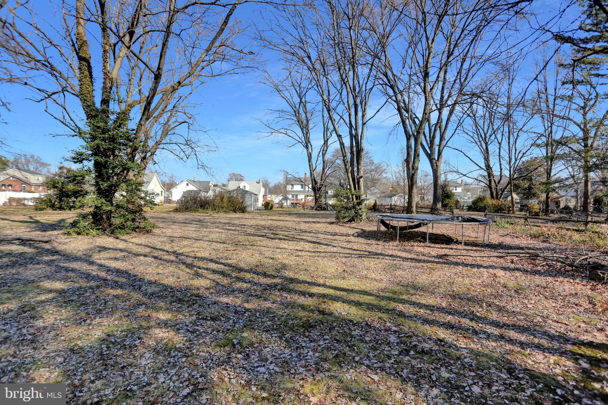 WOODSIDE - Residential