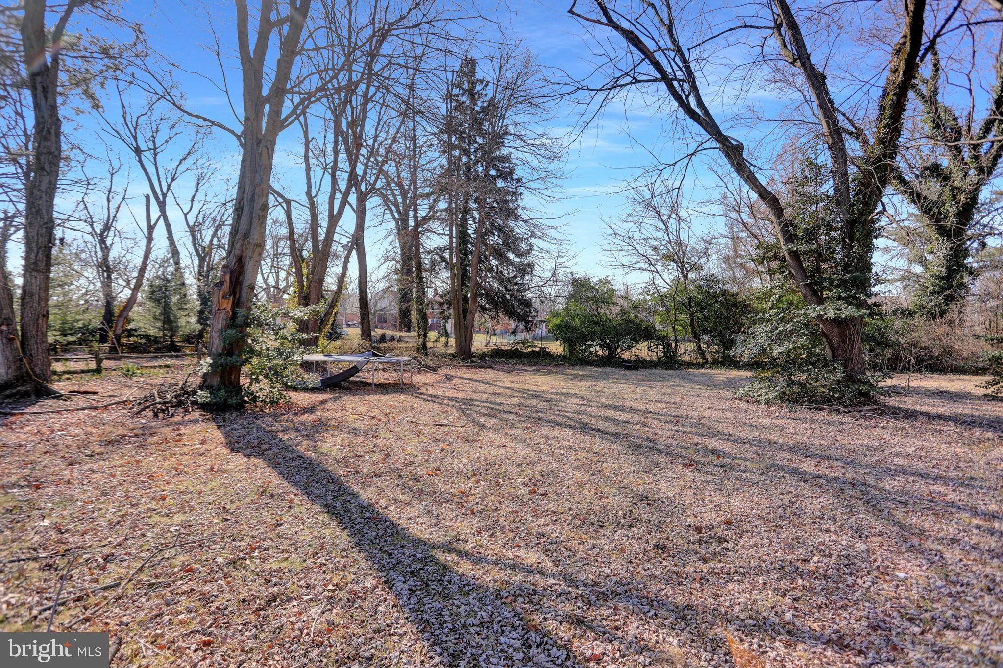 WOODSIDE - Residential