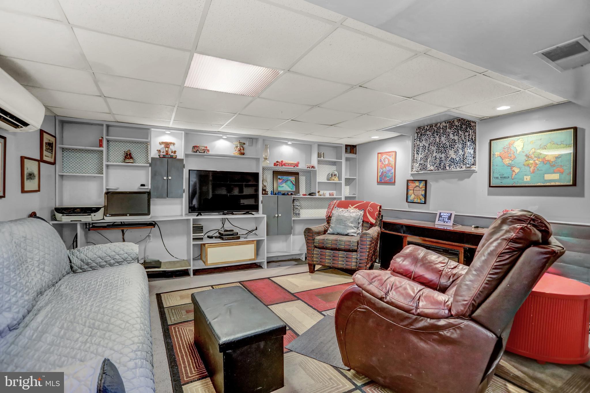 WOODSIDE - Residential