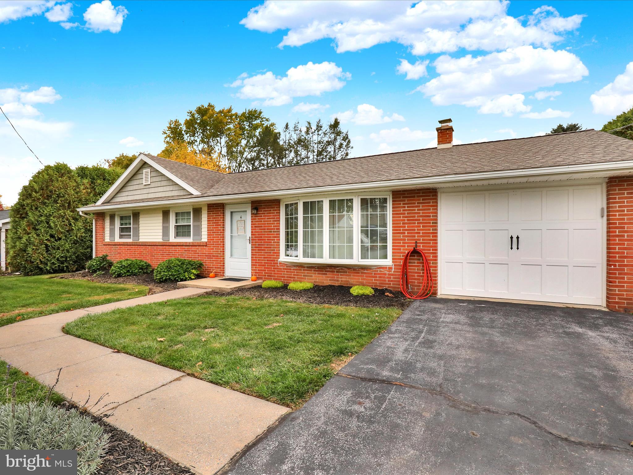 15 CLEARVIEW DR