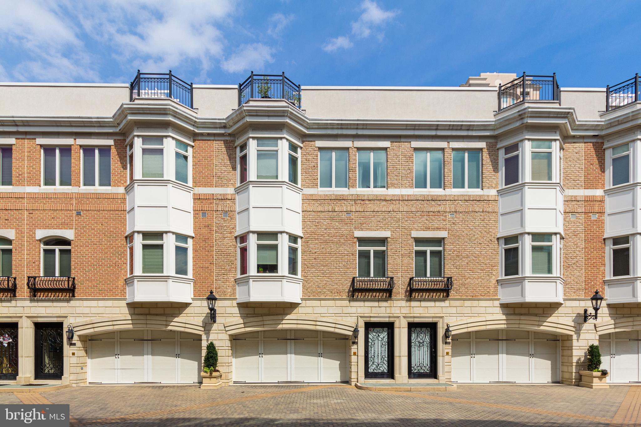 PIER HOMES AT HARBORVIEW - Residential Lease