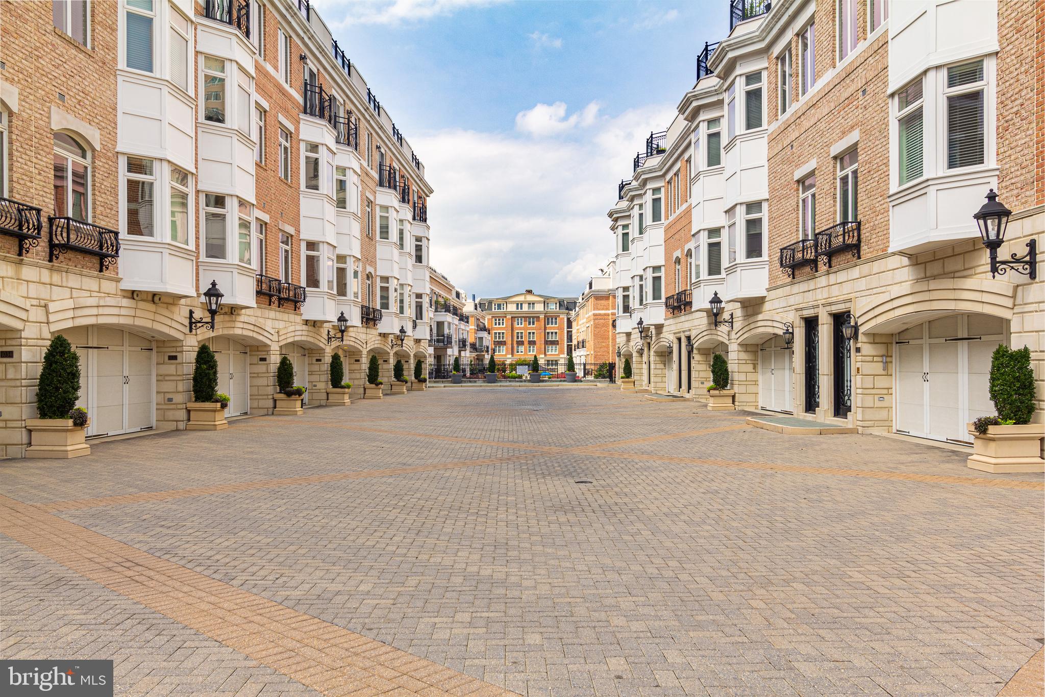 PIER HOMES AT HARBORVIEW - Residential Lease