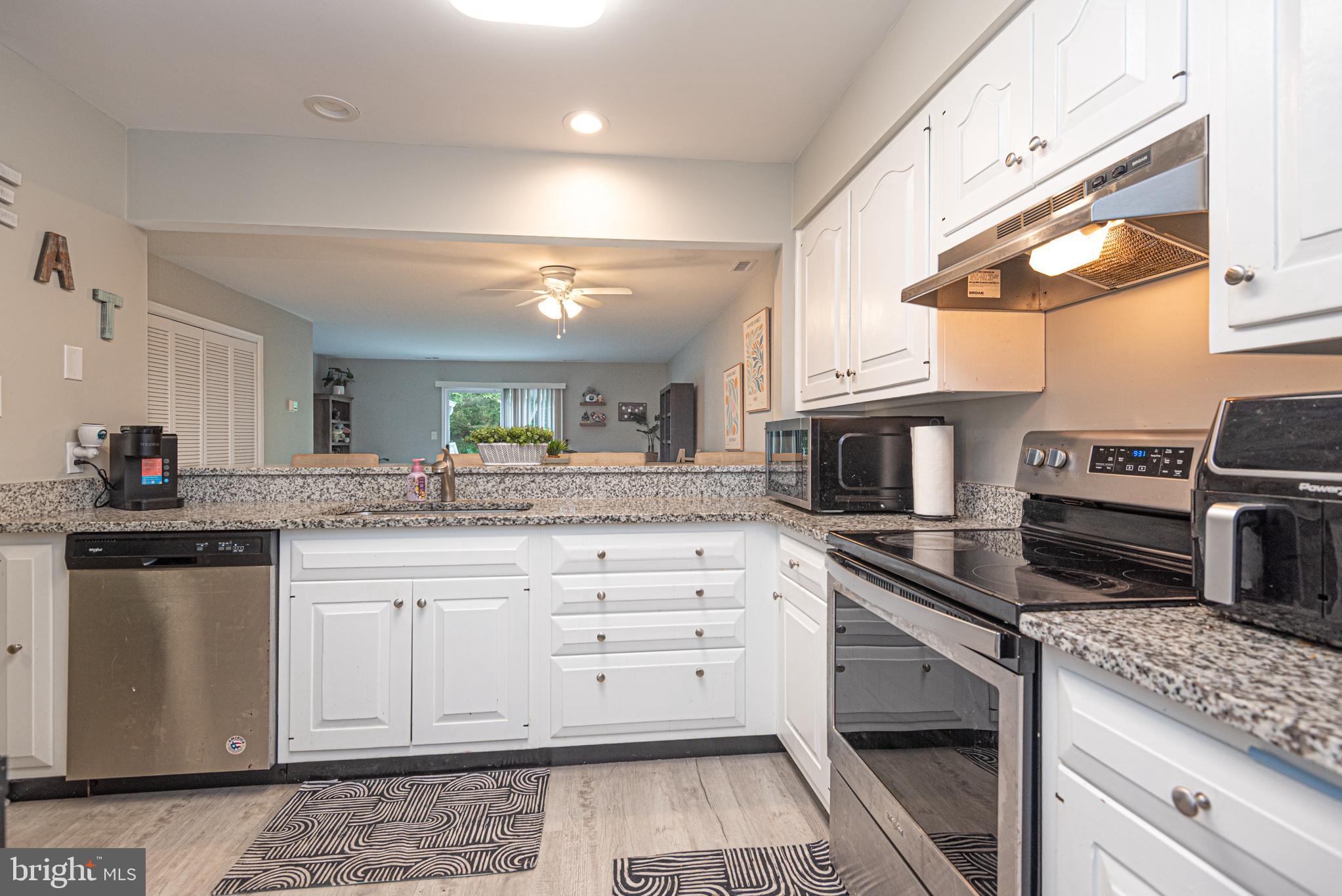 FRANKLIN SQUARE - Residential