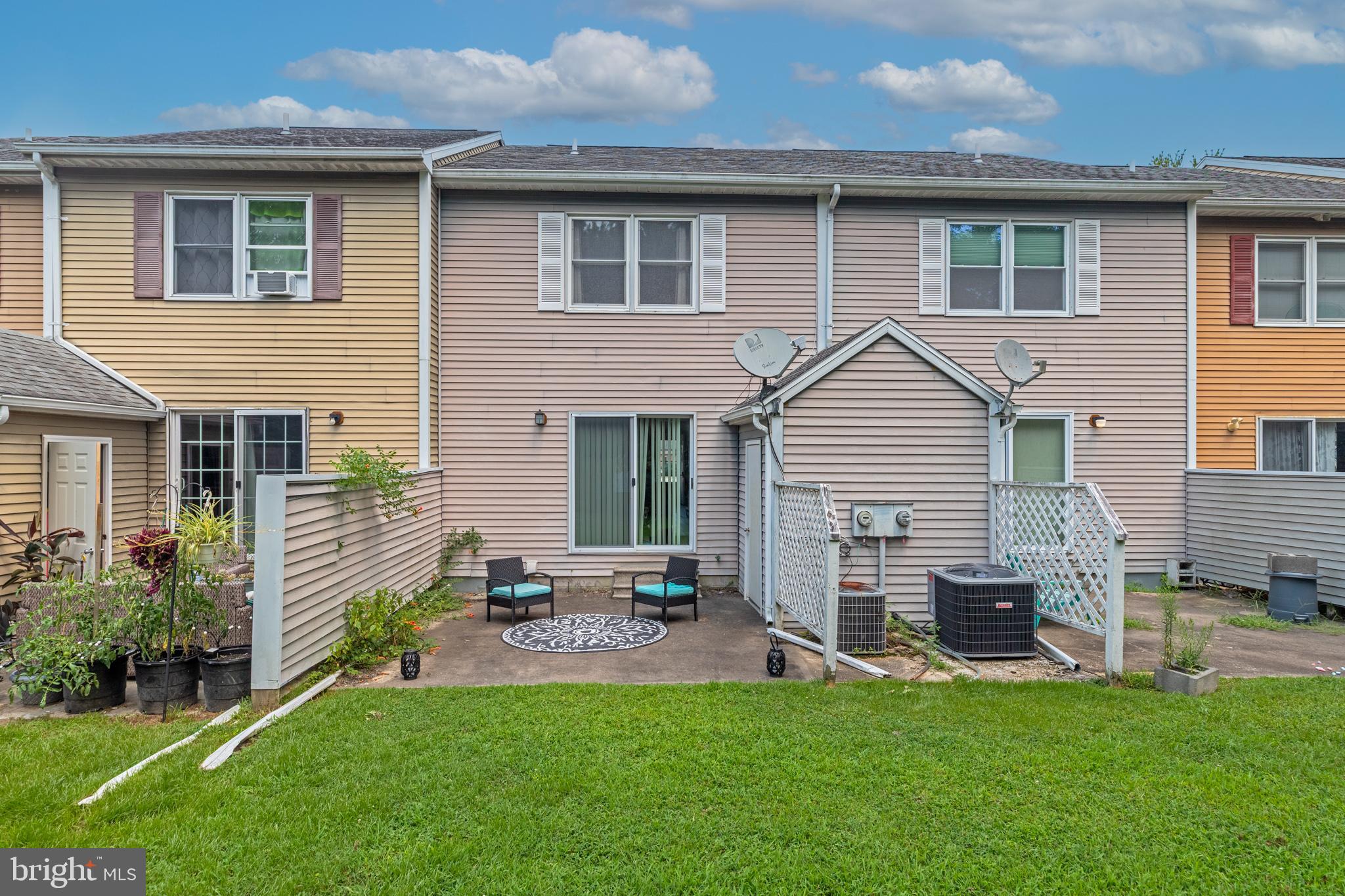 FRANKLIN SQUARE - Residential