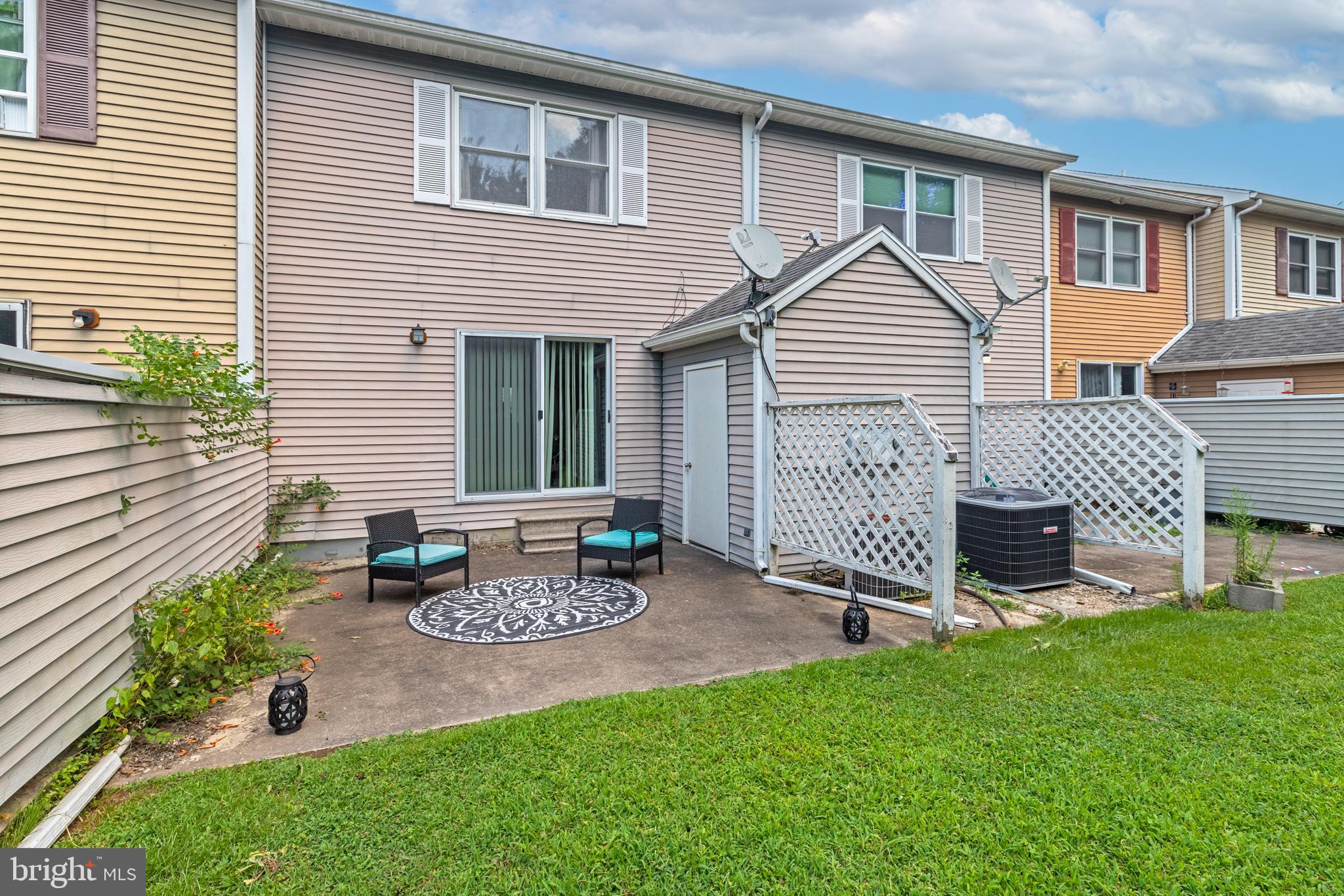 FRANKLIN SQUARE - Residential