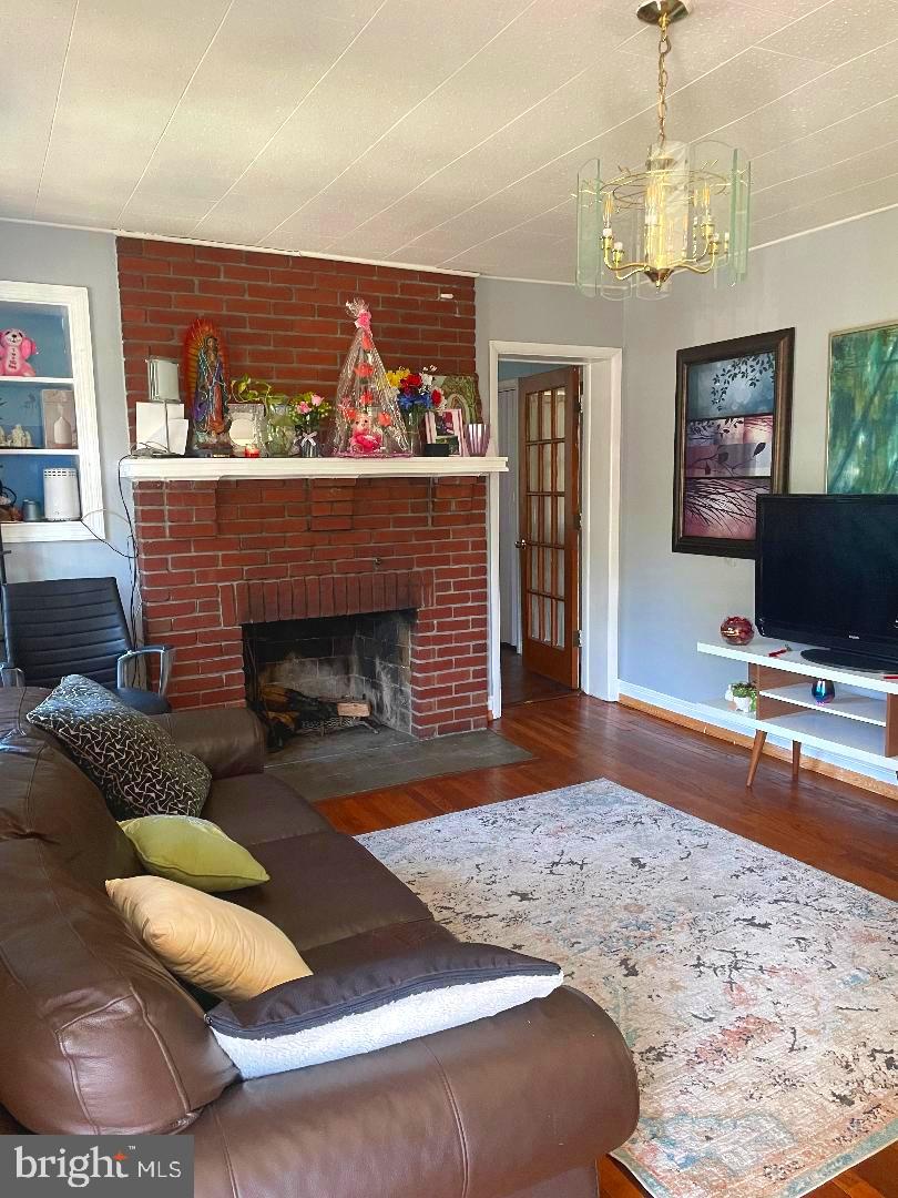 ROGERS HEIGHTS - Residential