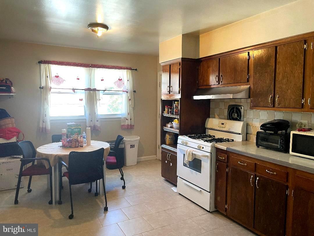 ROGERS HEIGHTS - Residential