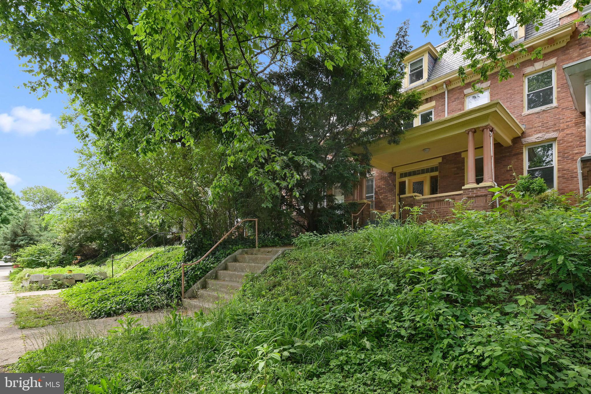 OAKENSHAWE - Residential