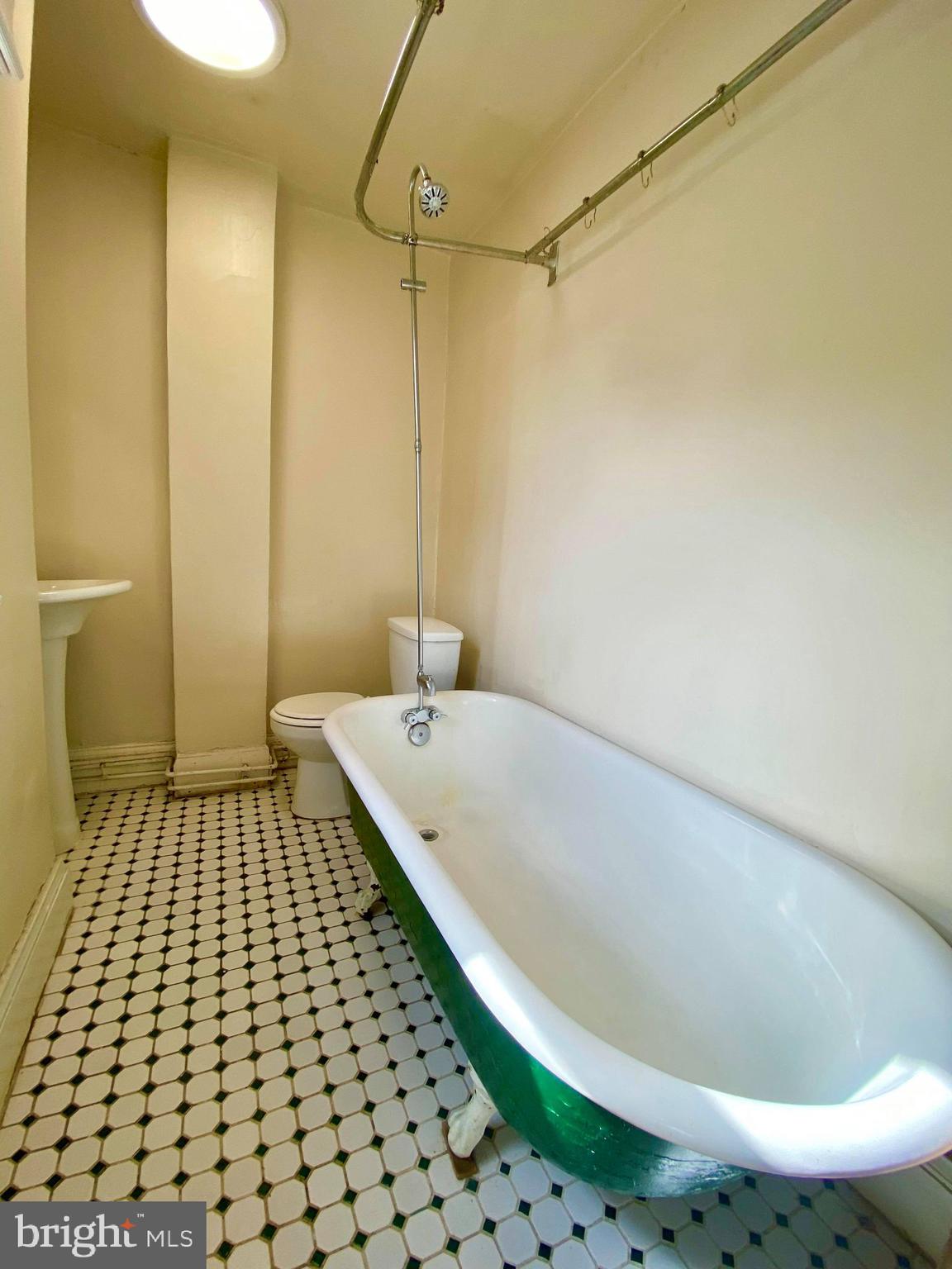 OAKENSHAWE - Residential