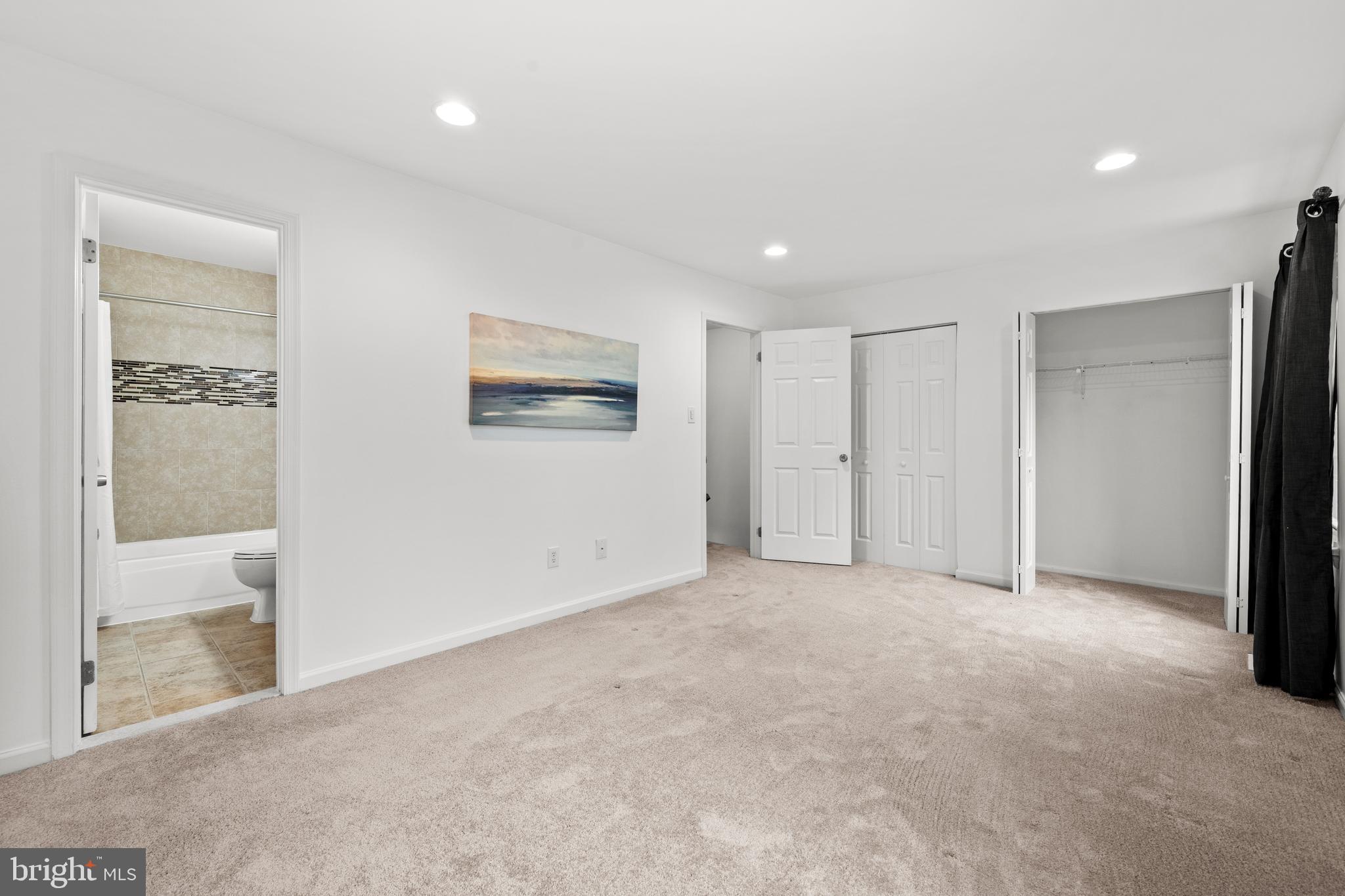 QUAIL HOLLOW - Residential