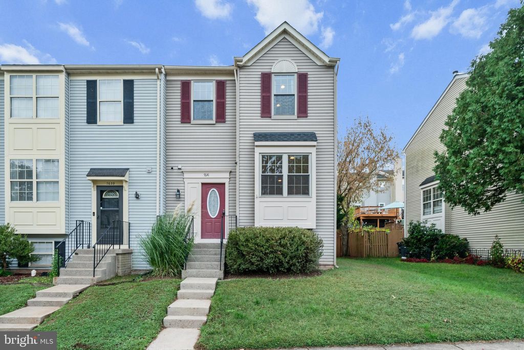 Photo of 7641 Chadds Landing Way, MANASSAS, VA 20111 (MLS # VAPW2103650)