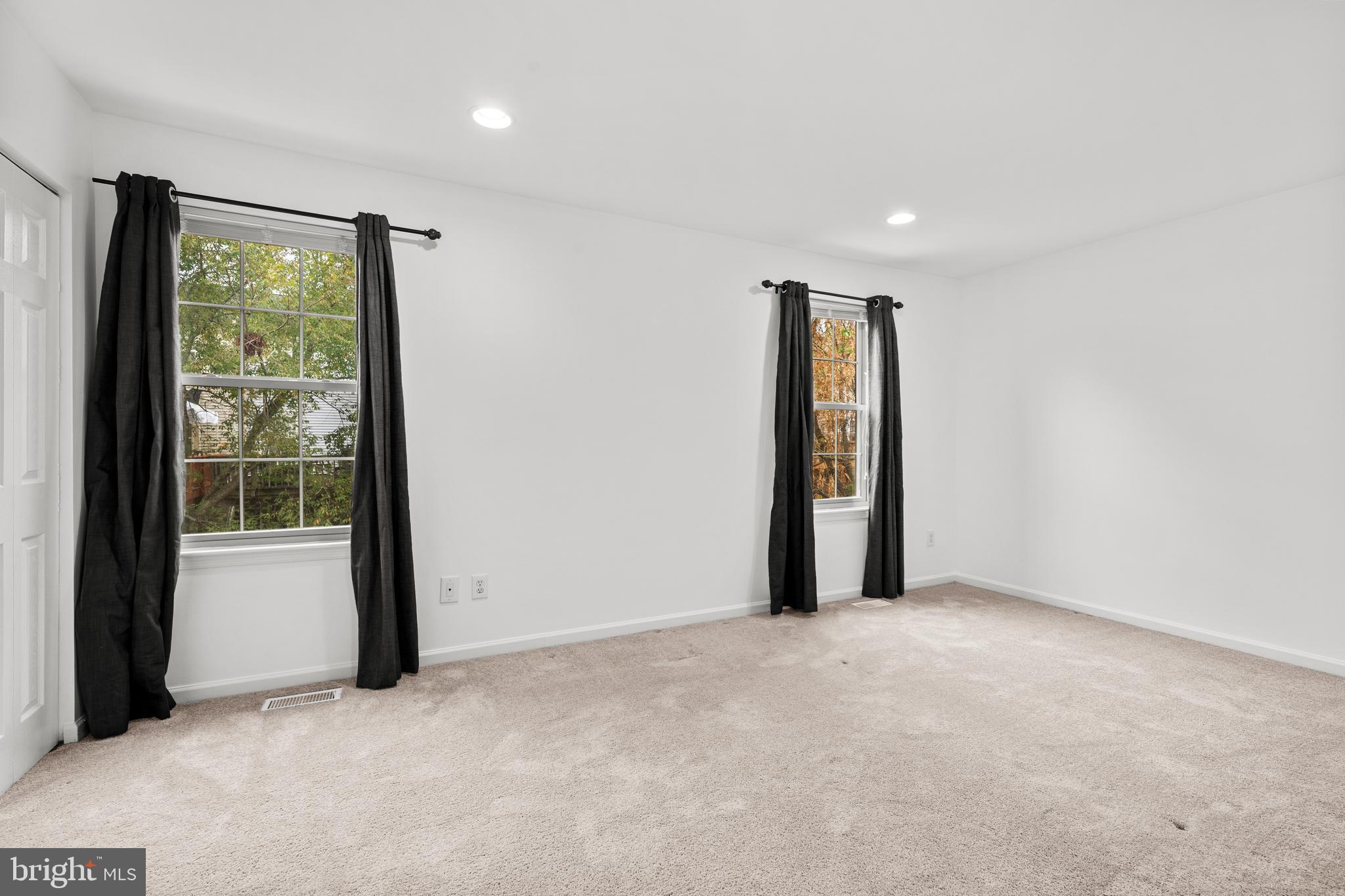 QUAIL HOLLOW - Residential