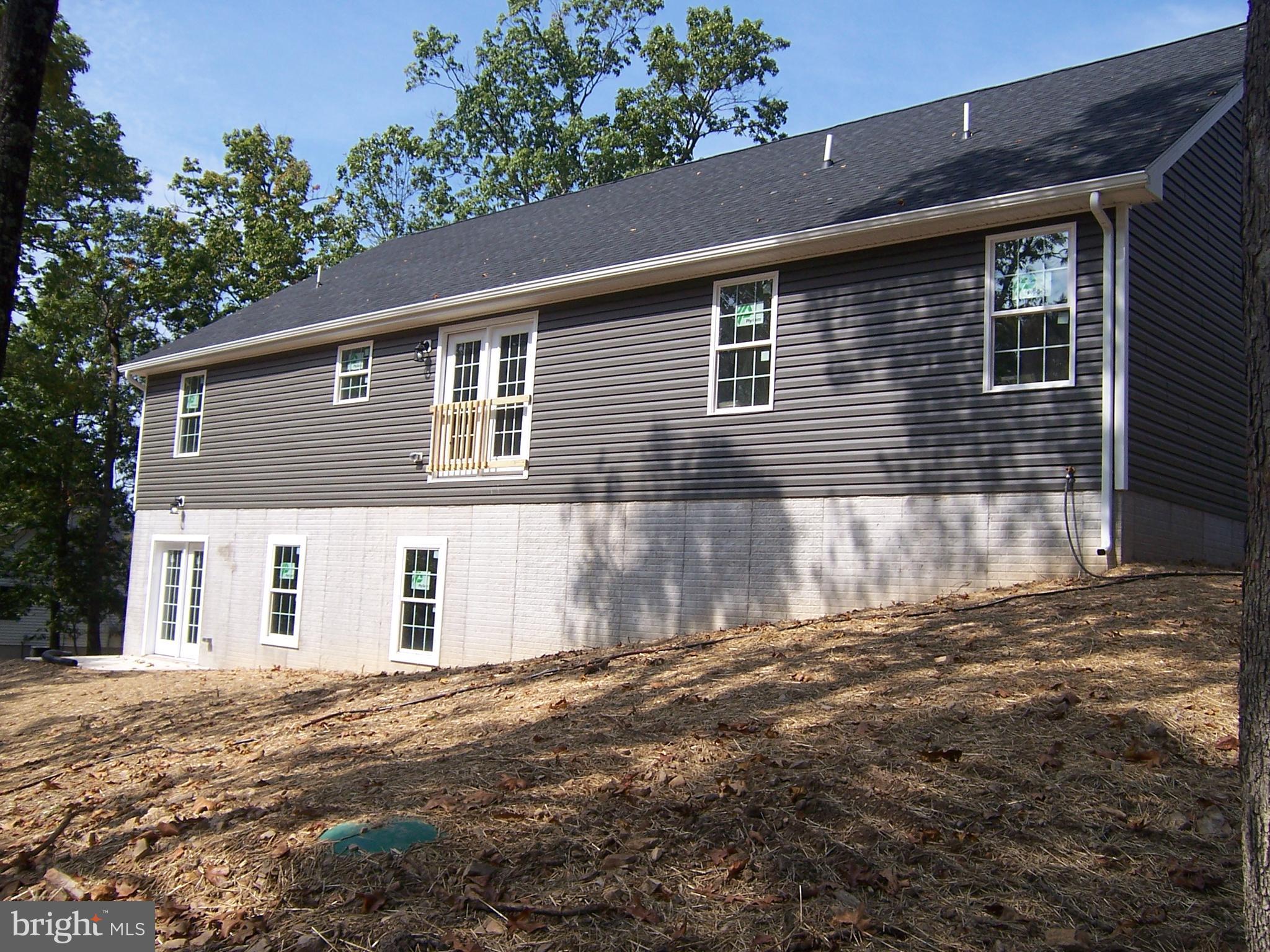 FAIRVIEW OAKS - Residential