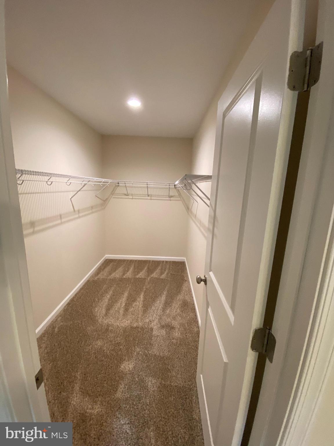 FAIRVIEW OAKS - Residential